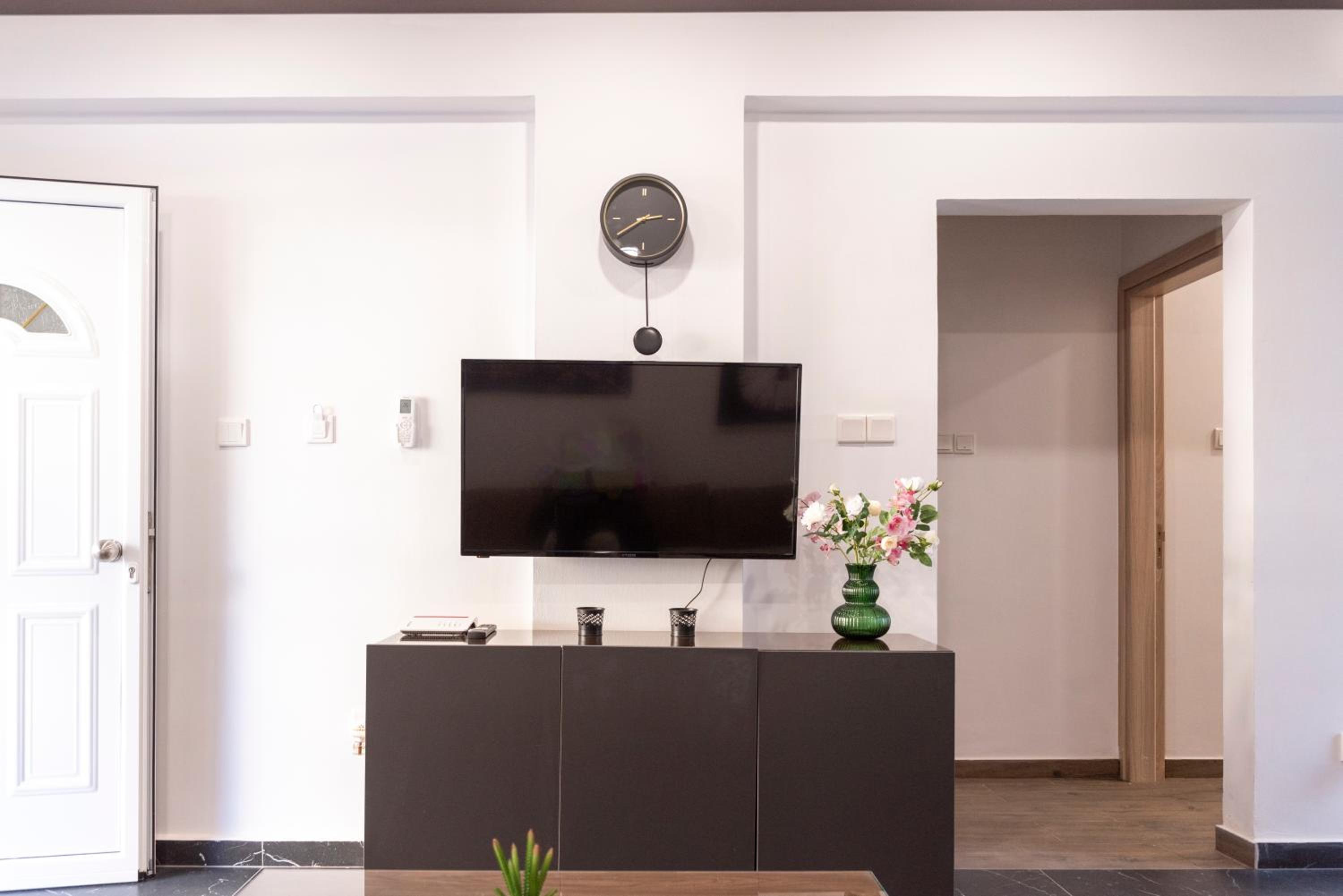 Mackenzie Suite