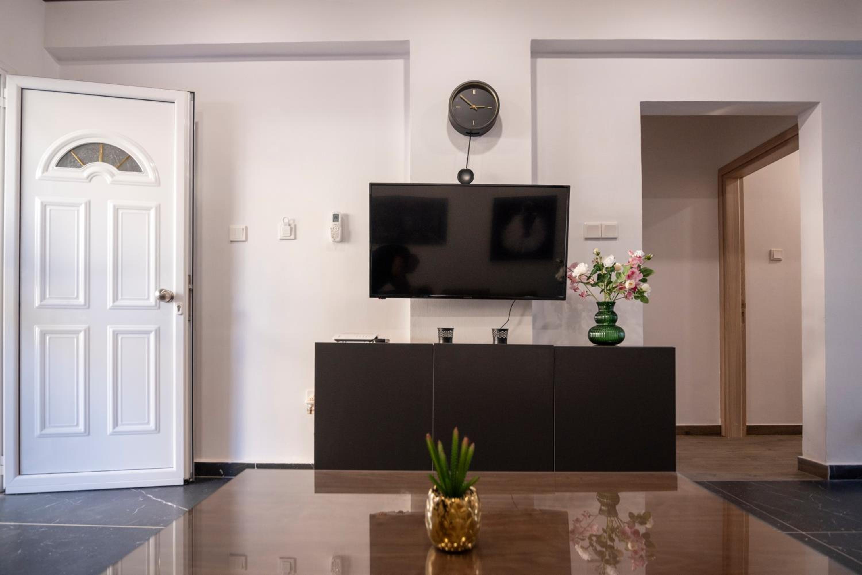 Mackenzie Suite