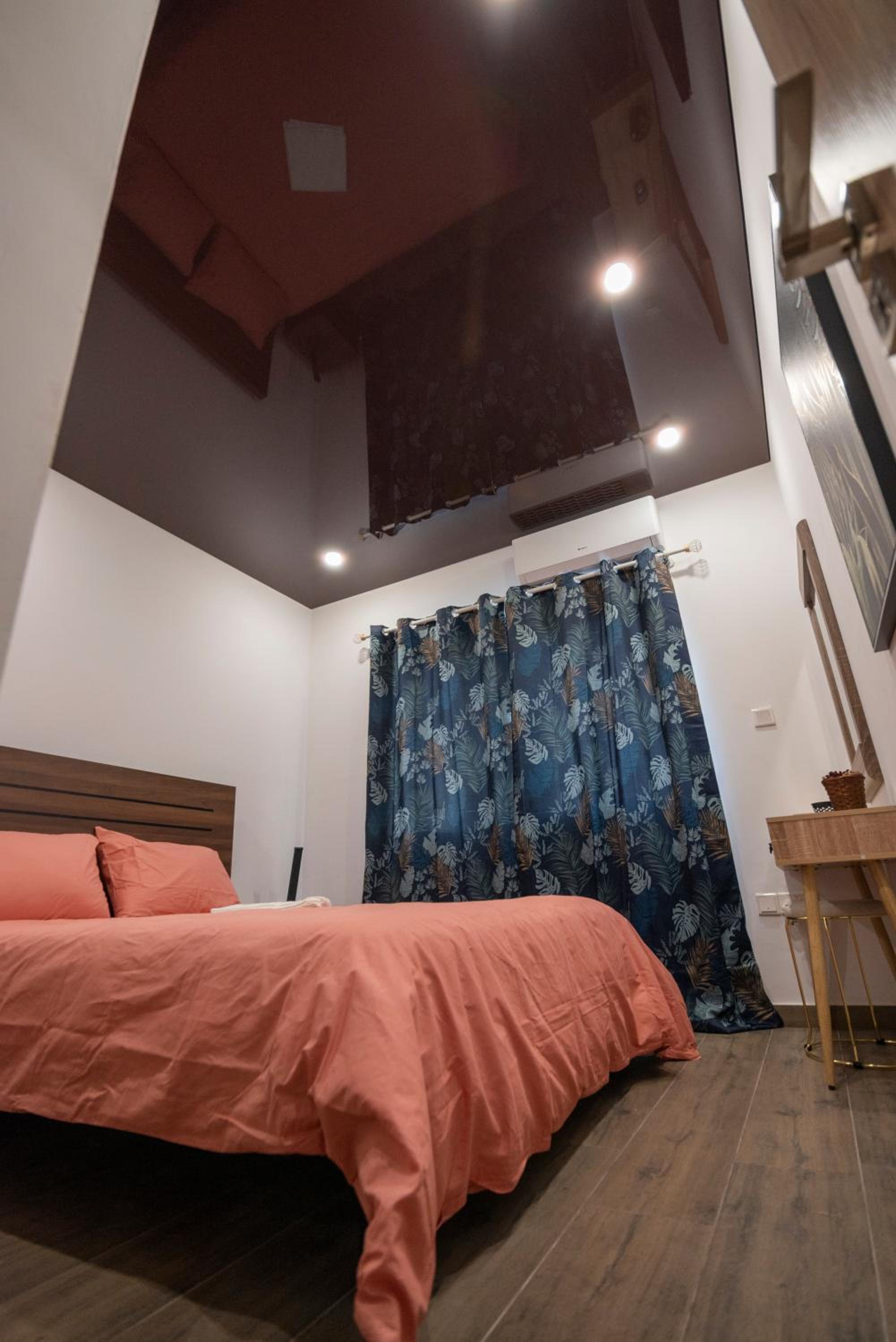 Mackenzie Suite