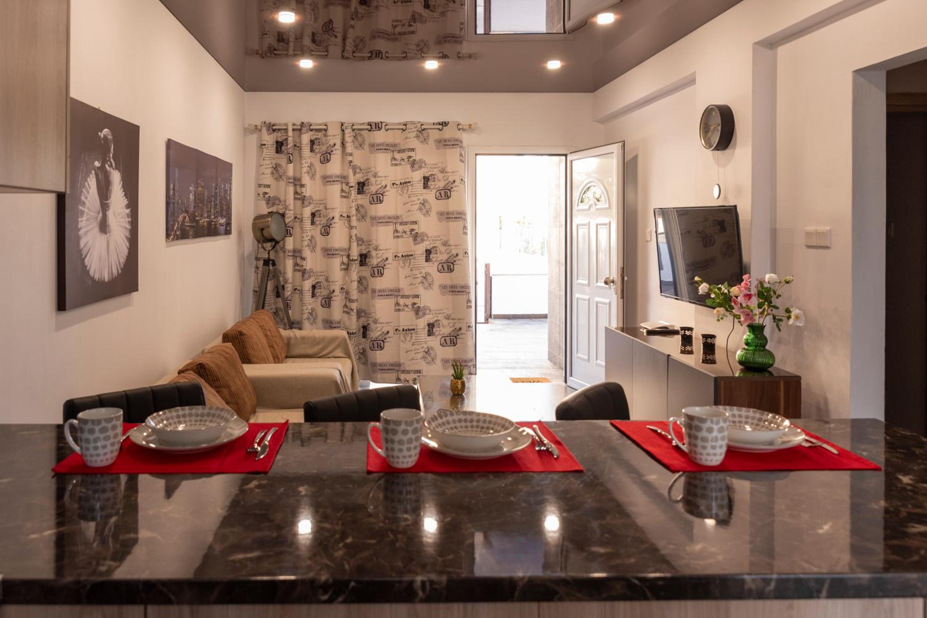 Mackenzie Suite