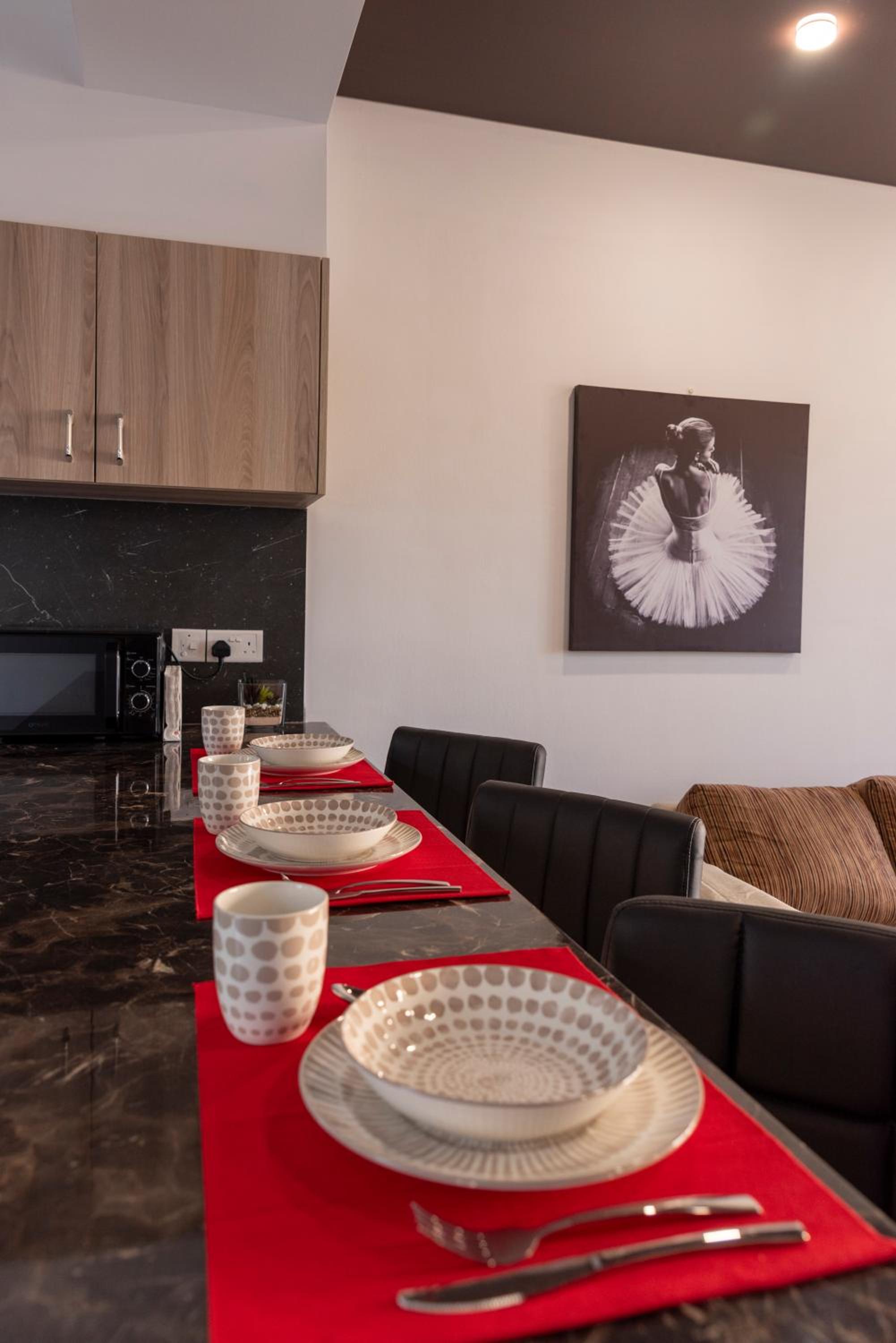 Mackenzie Suite