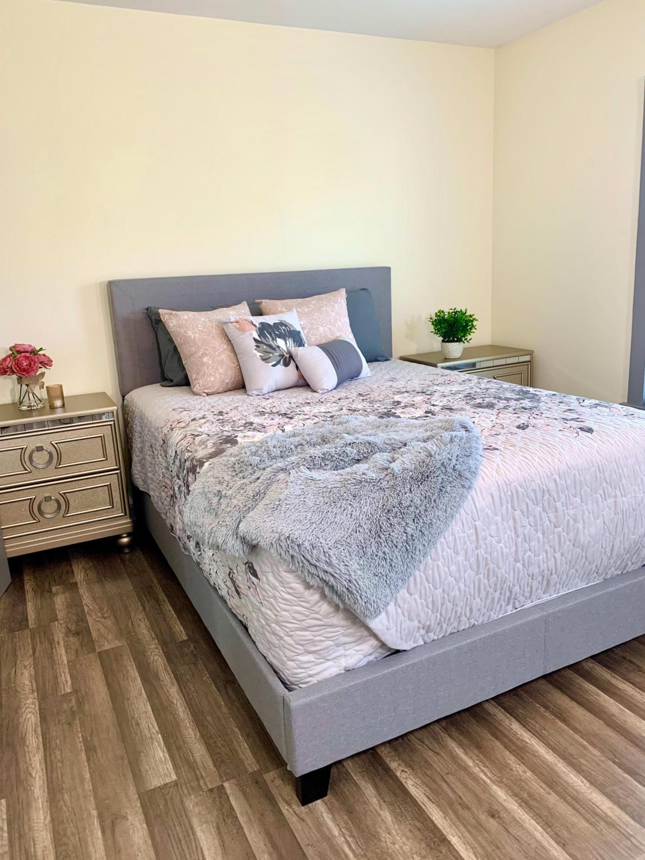 Cozy 3BR 1BA Short drive to Niagara Falls view 5