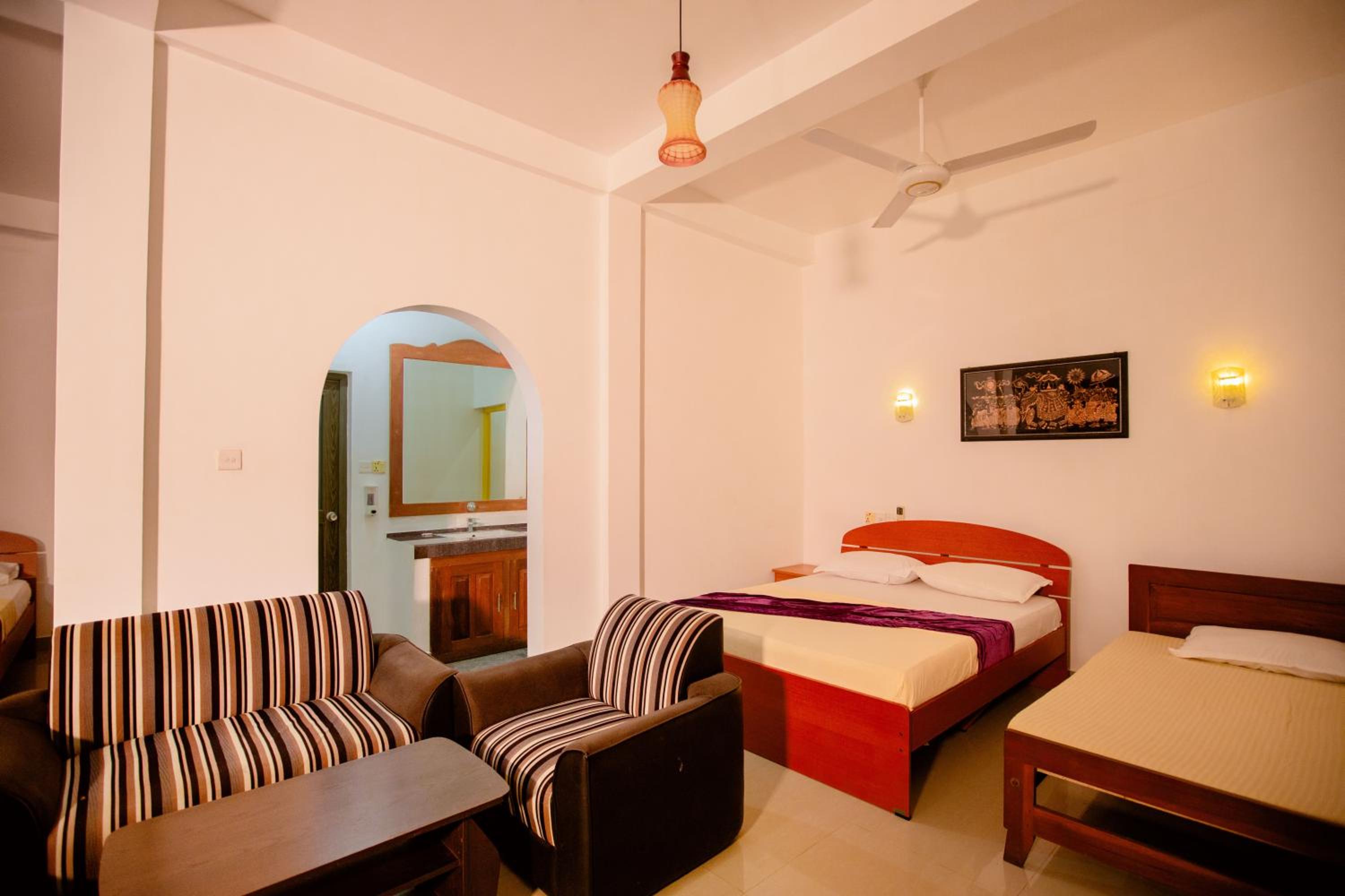 Yala River Face Inn