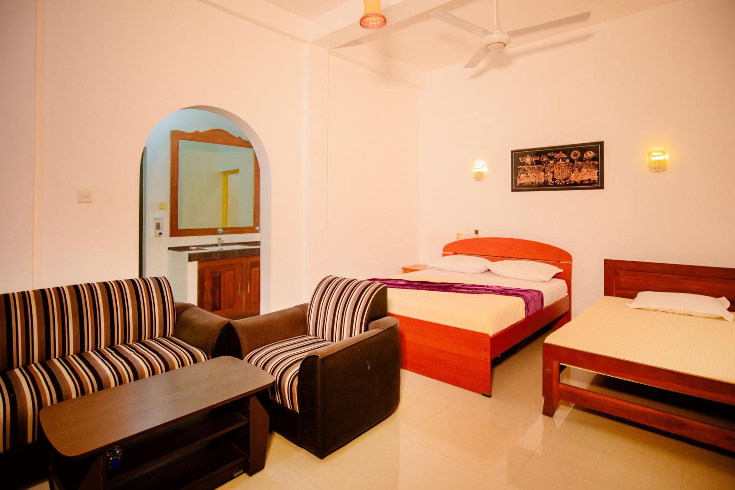 Yala River Face Inn