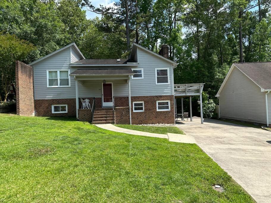 Quiet, golf lake community cozy 2bdr 1 bth getaway view 2