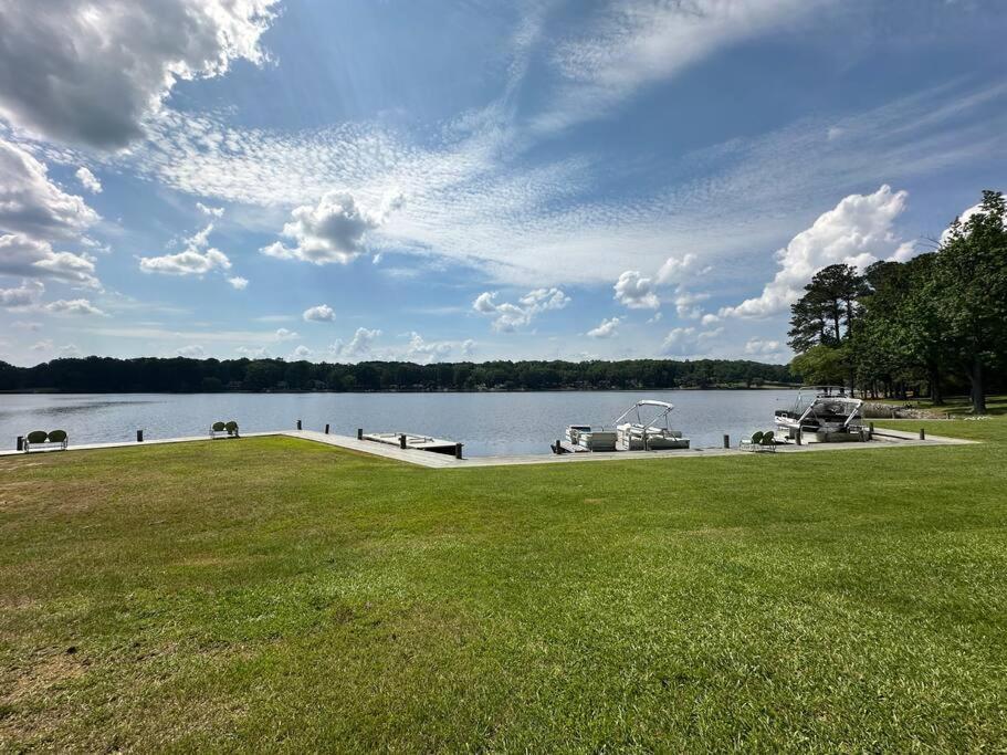 Quiet, golf lake community cozy 2bdr 1 bth getaway view 4