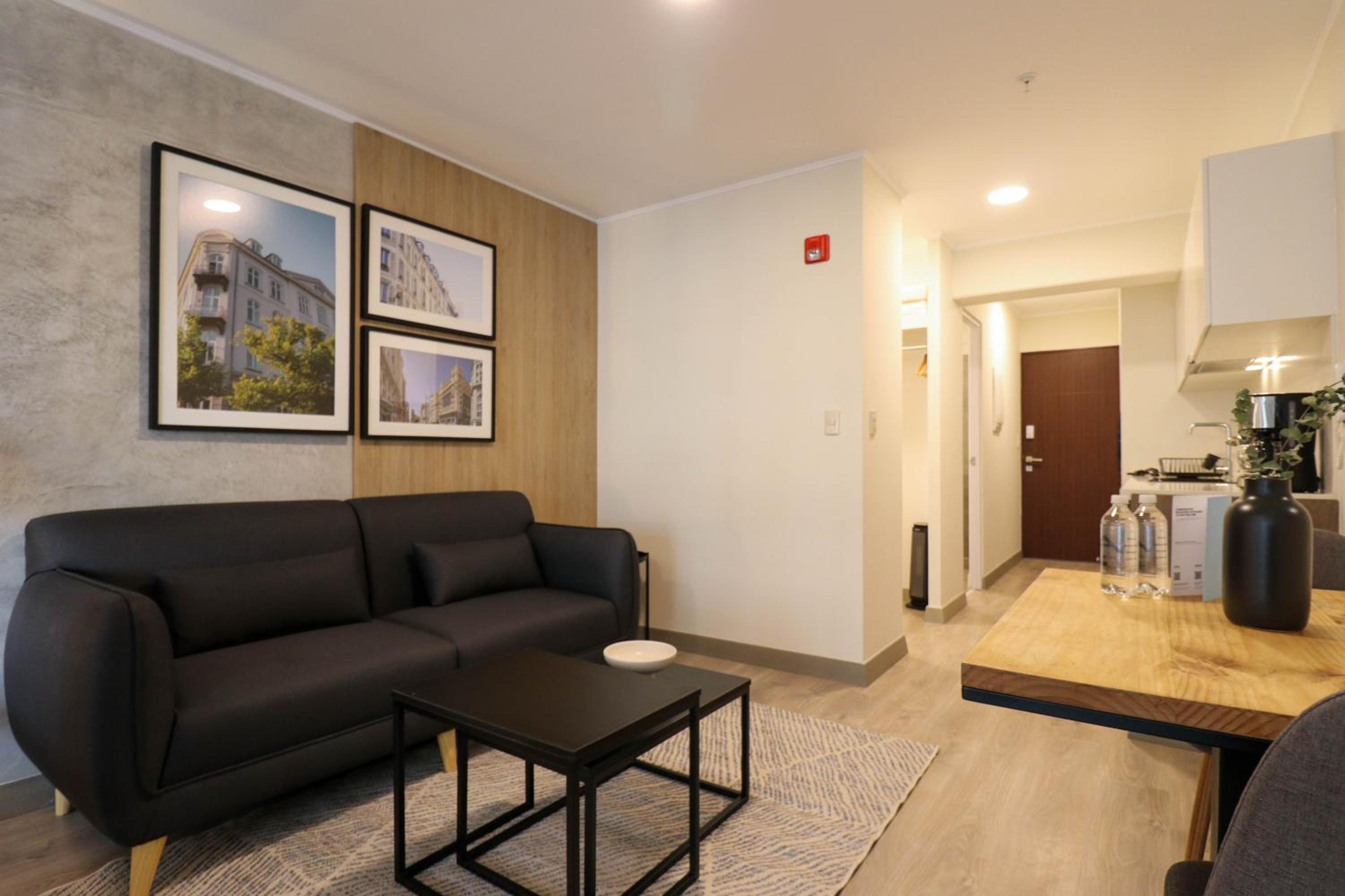 Modern Loft with Balcony in Barranco