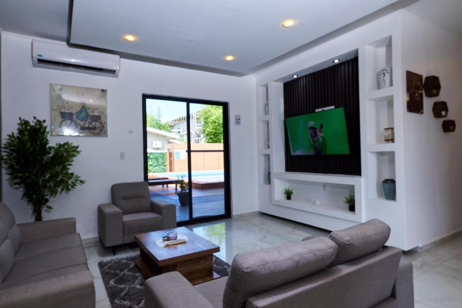 La Casa view 3