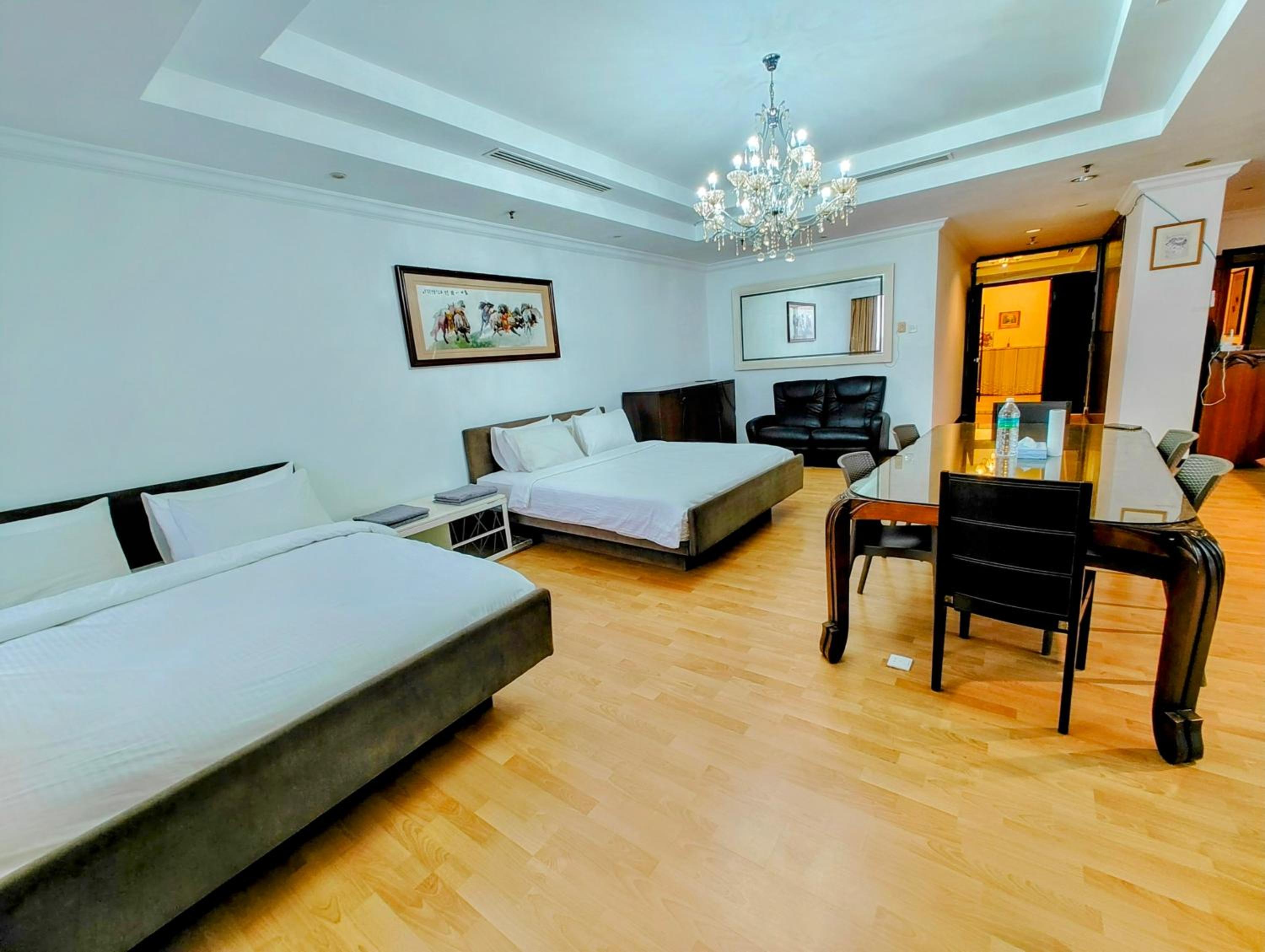 BBS Apartment At Time Square East Lobby