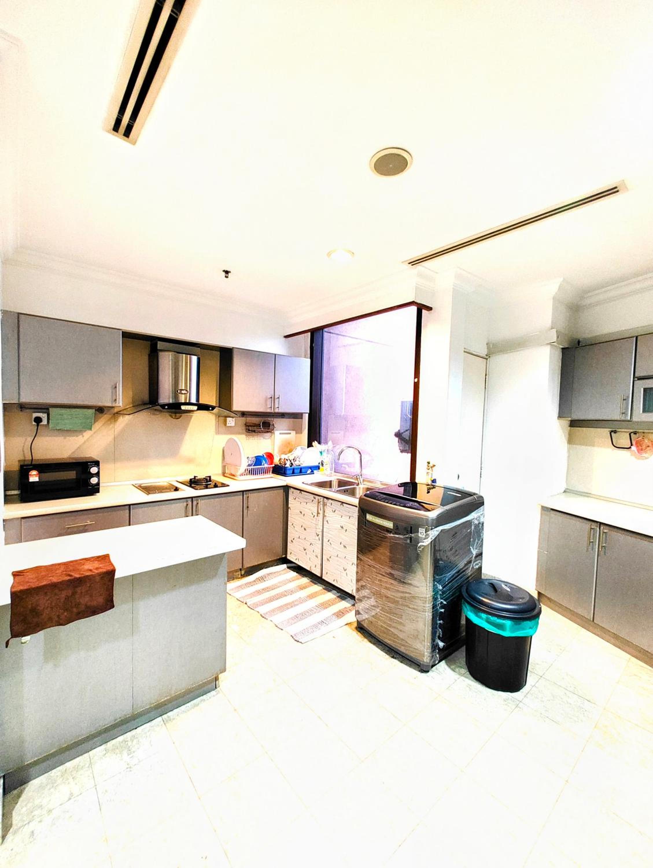 BBS Apartment At Time Square East Lobby
