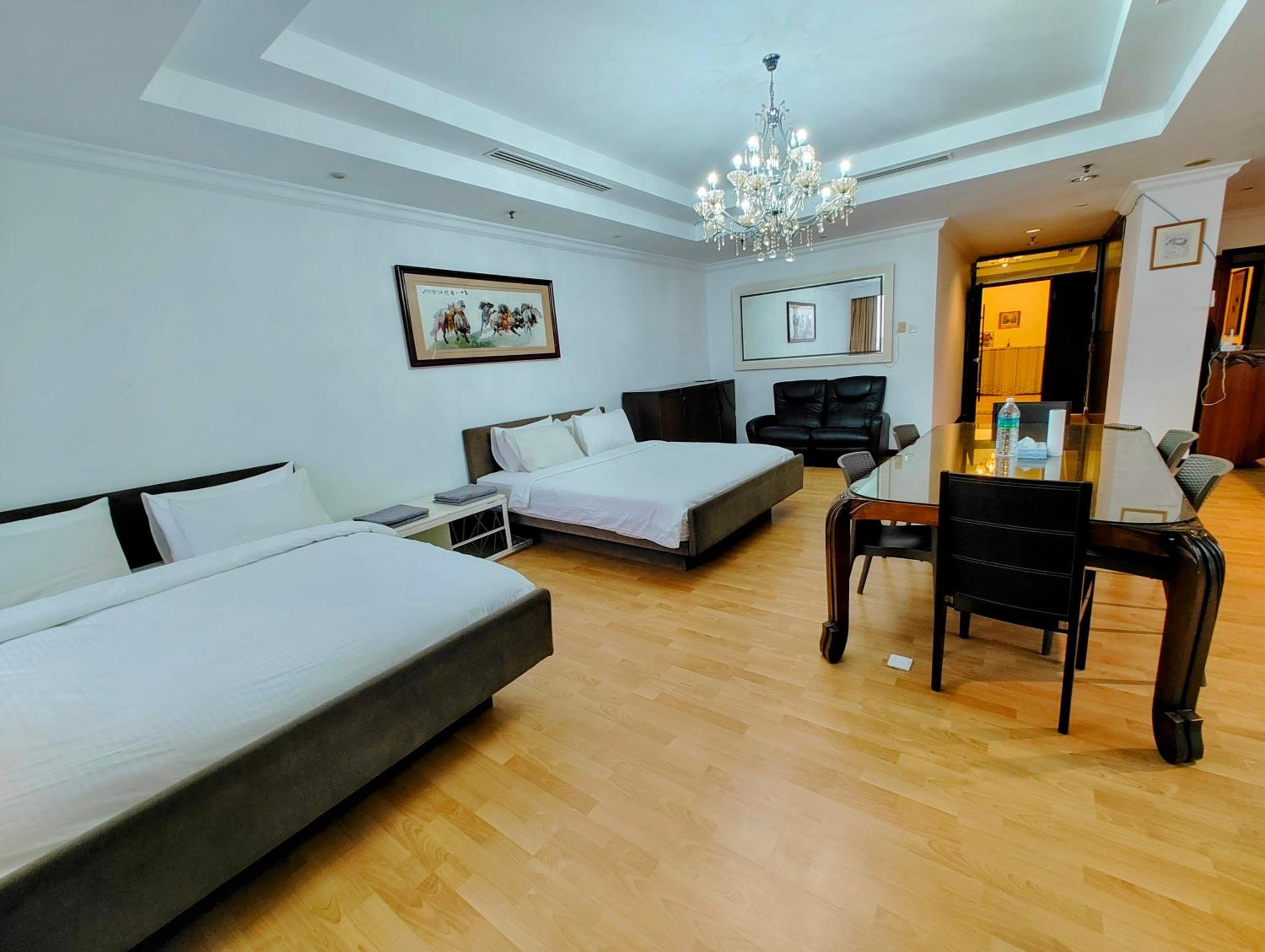 BBS Apartment At Time Square East Lobby