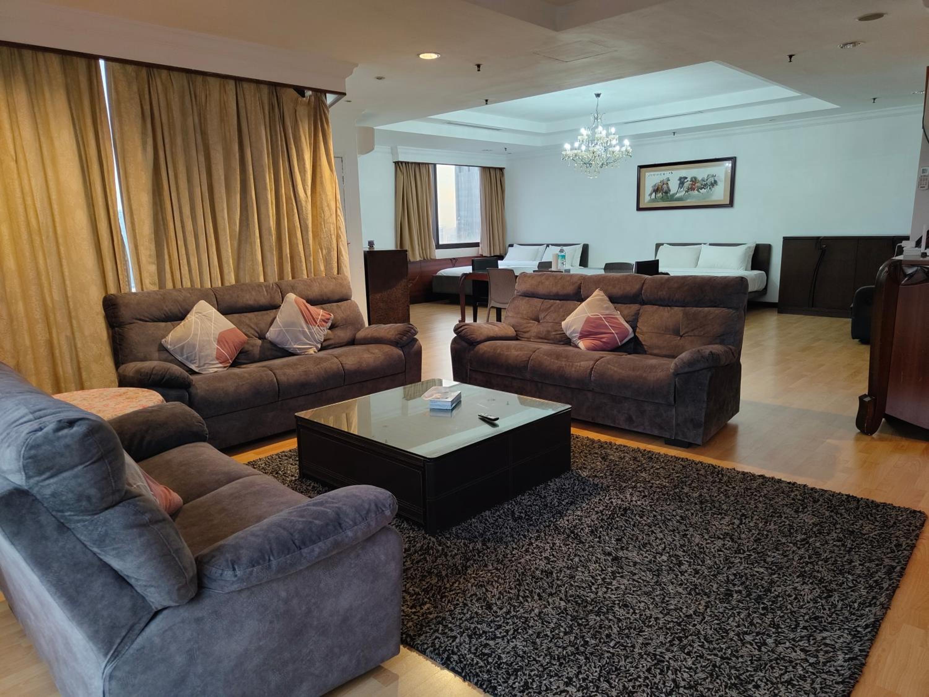 BBS Apartment At Time Square East Lobby