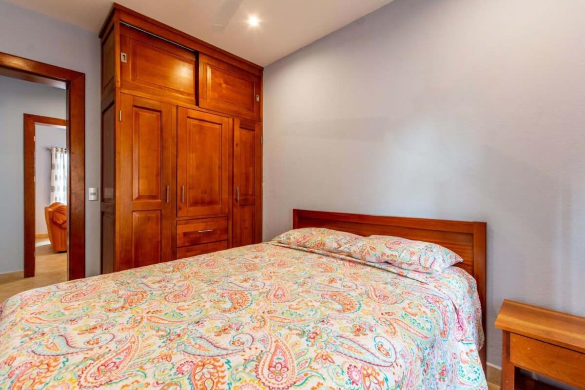 2 Bedroom Ocean-View Condo with Pool