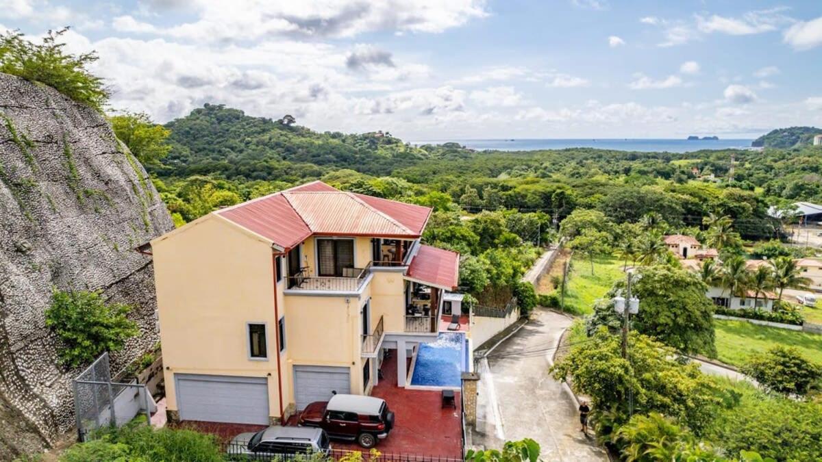 2 Bedroom Ocean-View Condo with Pool