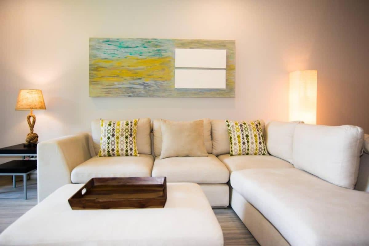 Chic Minimalist Condo with Swimming Pool, Hot Tub, and Beach Club Access