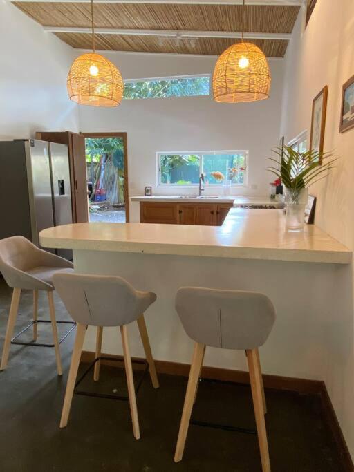 Casa Cemalu 3 bedroom w pool walk to beach