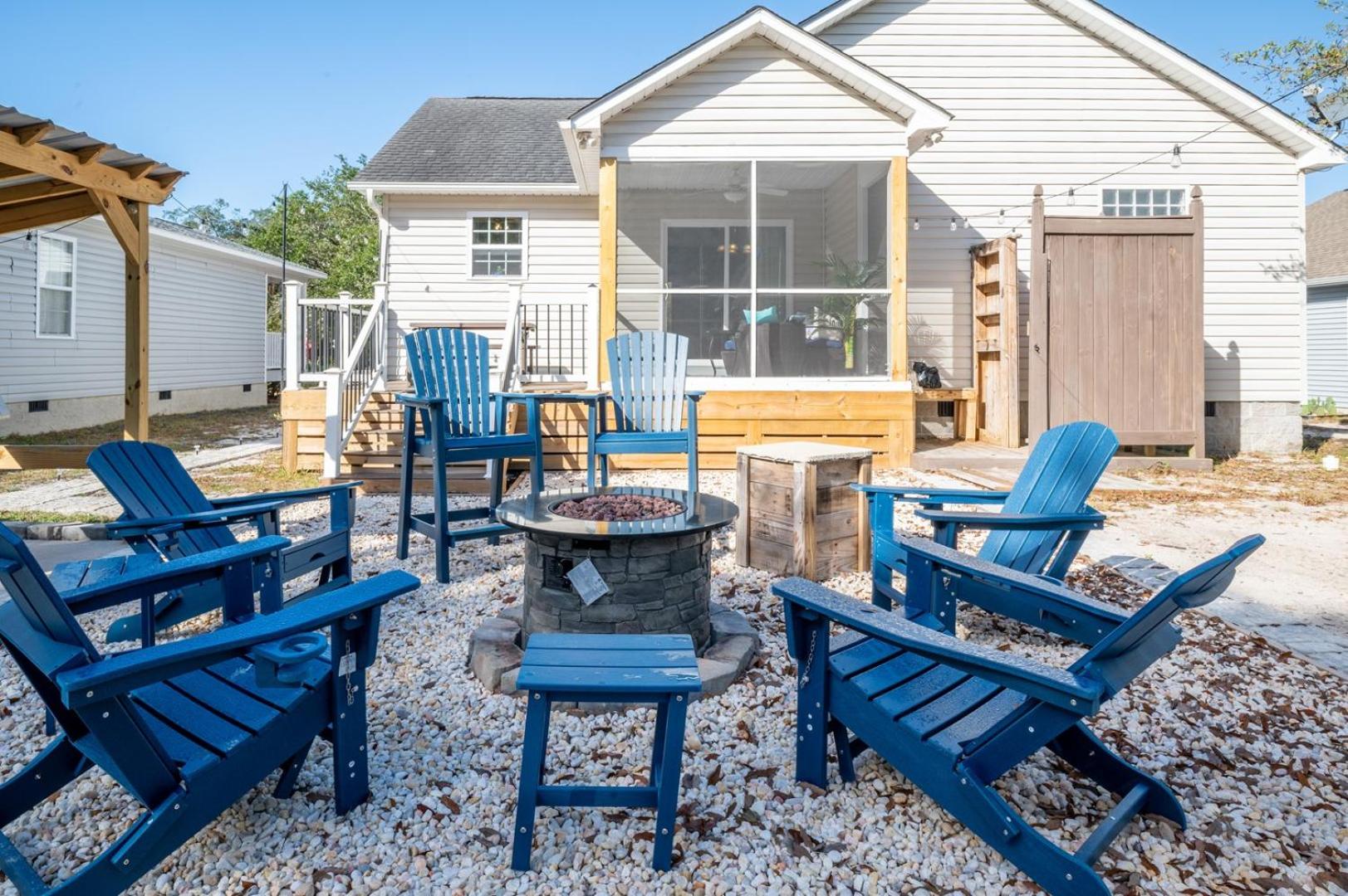 Knot so Crabby - Fully Redecorated Oak Island Beach Rental - Dogs Allowed view 2