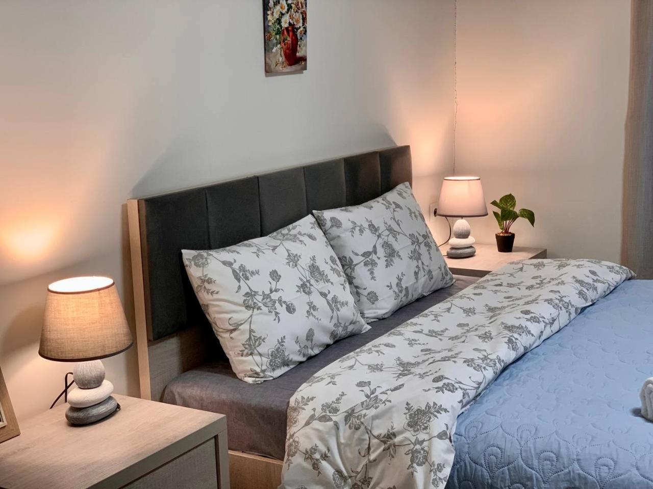 Niko Pirosmani 3-room apartment in Old Tbilisi view 4