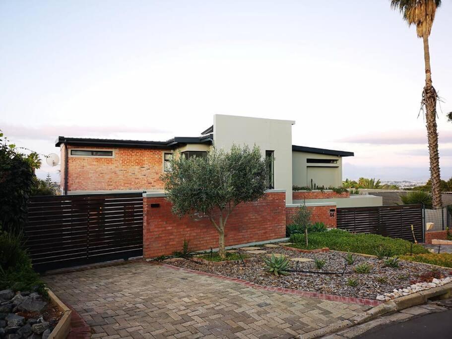 Executive apartment with outstanding view