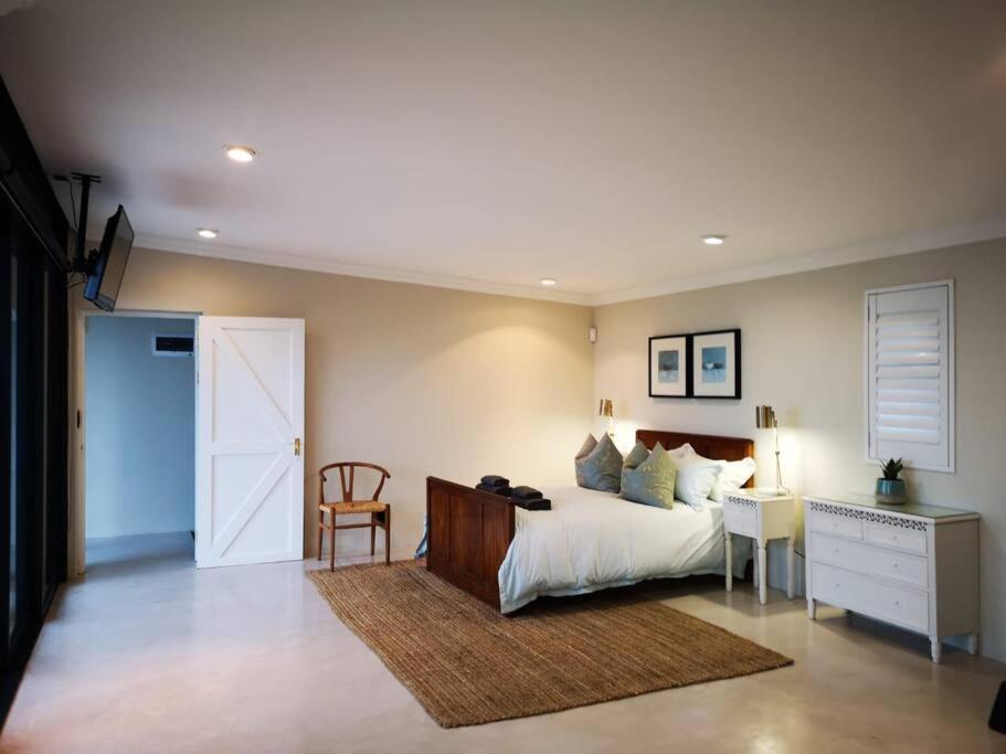 Executive apartment with outstanding view