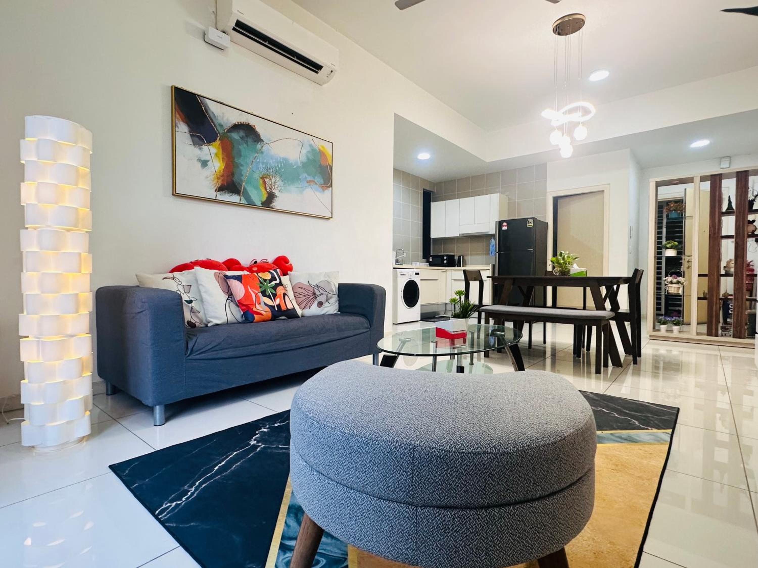 2BR Apartment @ Icon City photo 1