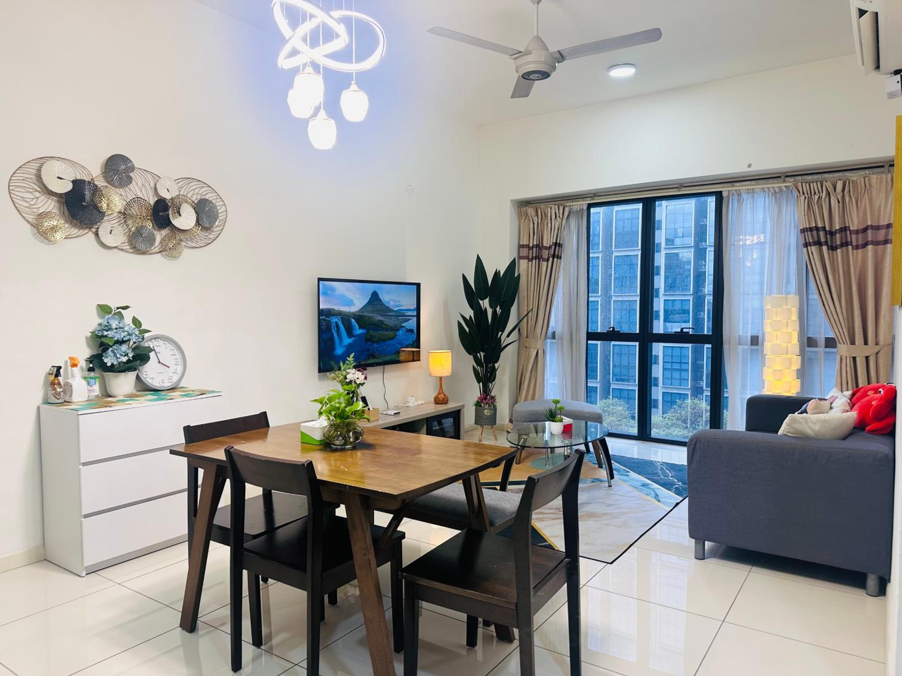 2BR Apartment @ Icon City photo 5