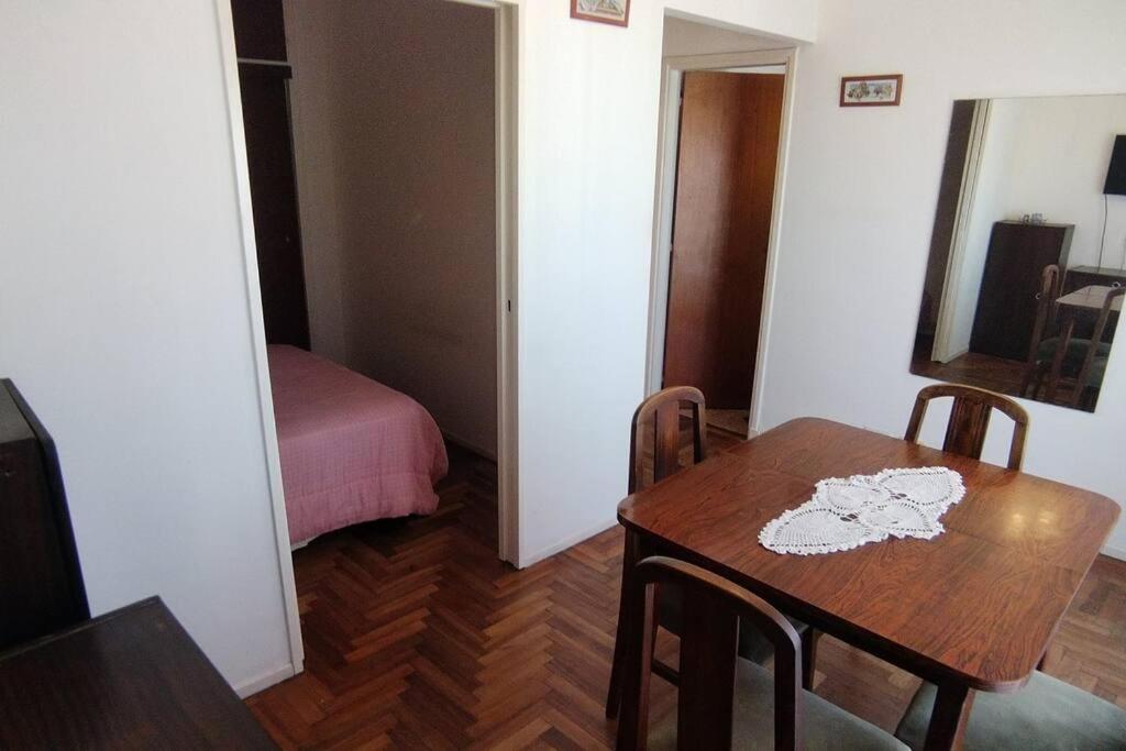 Dpto Hipolito Zona Centro para 2 personas