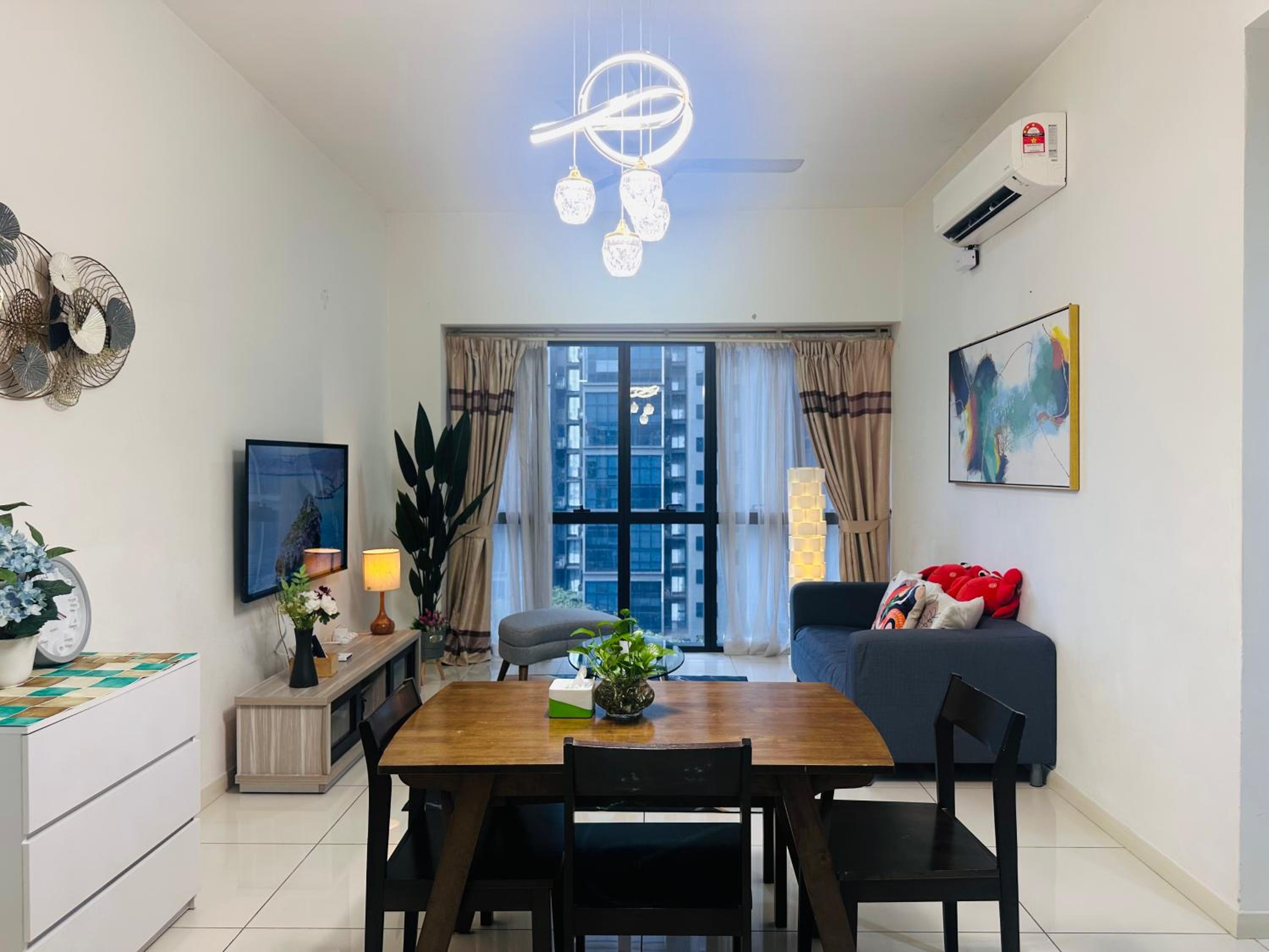 2BR Apartment @ Icon City photo 2