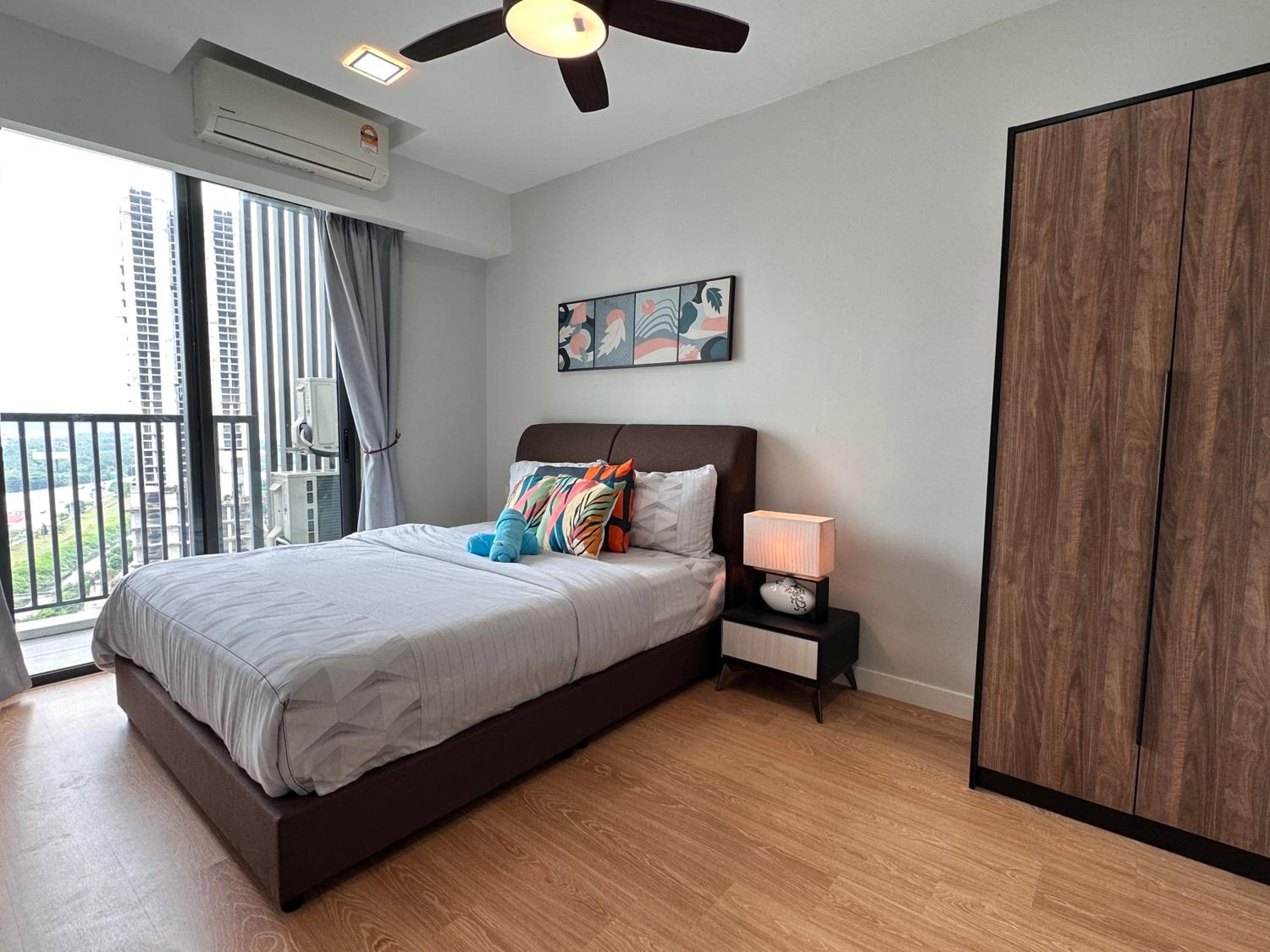 Design Haven Suite - Contemporary Comfort for 2 at Subang Jaya photo 2