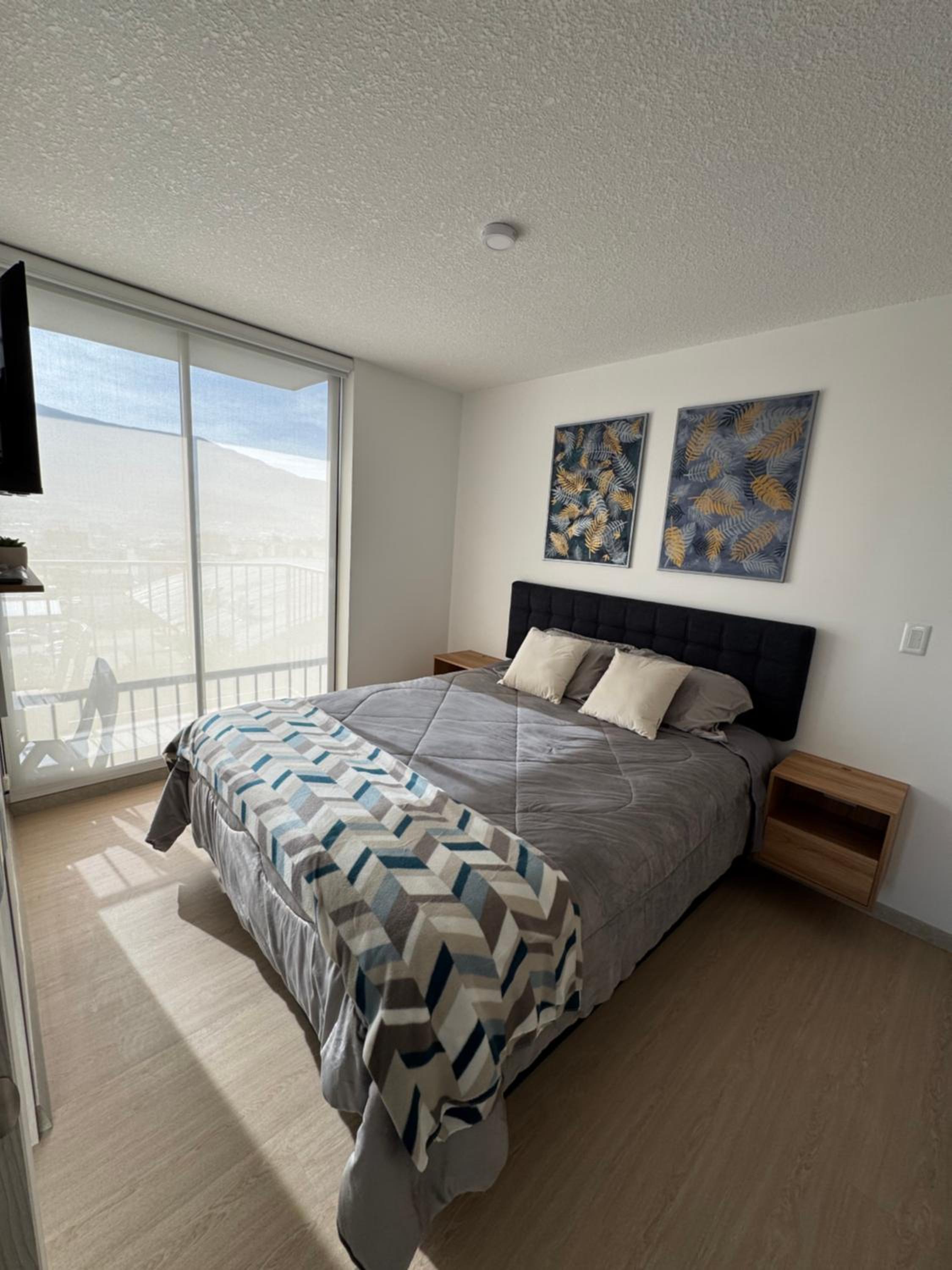 Apartamento norte de Quito, Embajada Americana, Hospital Solca