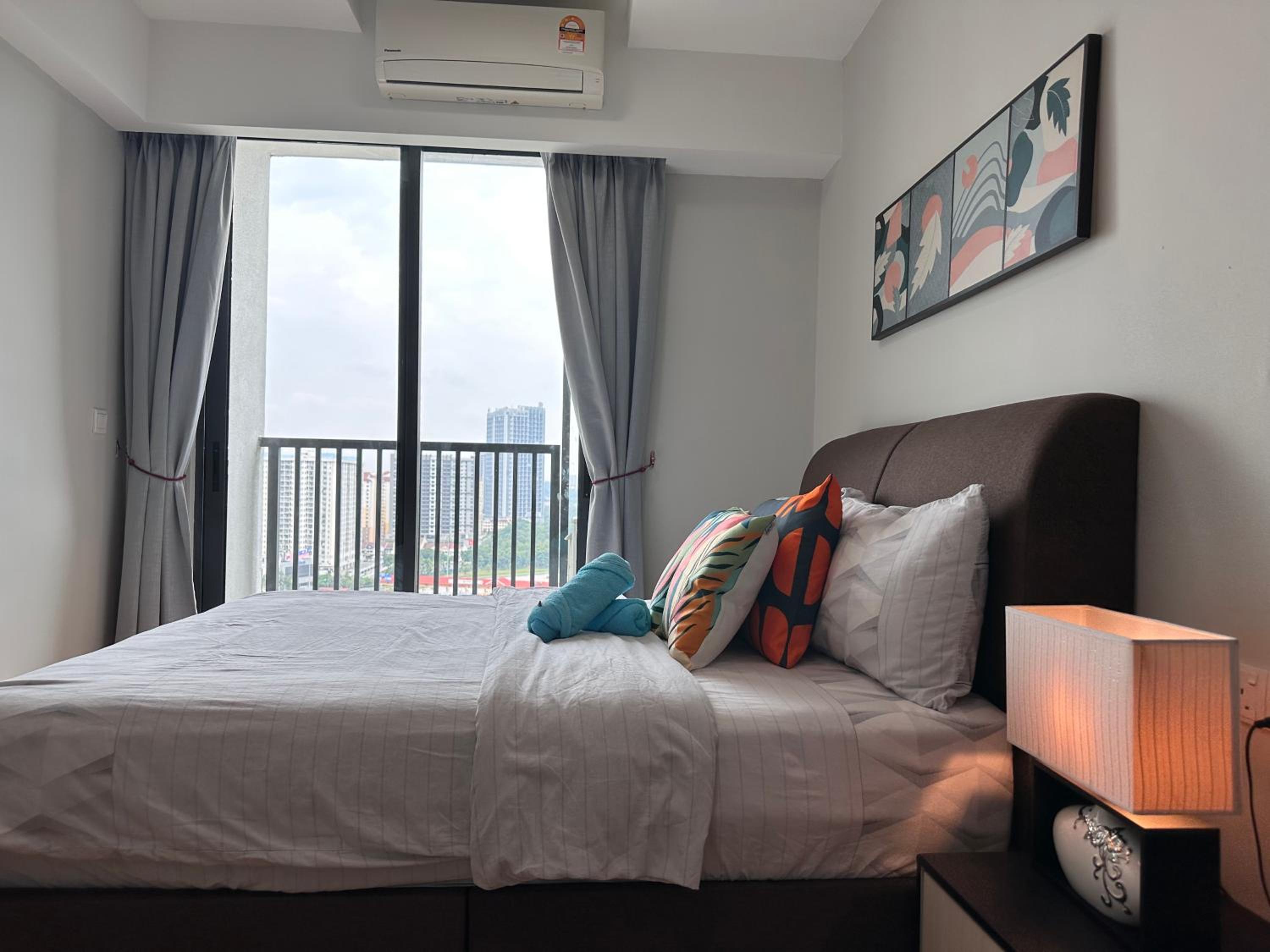 Design Haven Suite - Contemporary Comfort for 2 at Subang Jaya photo 7