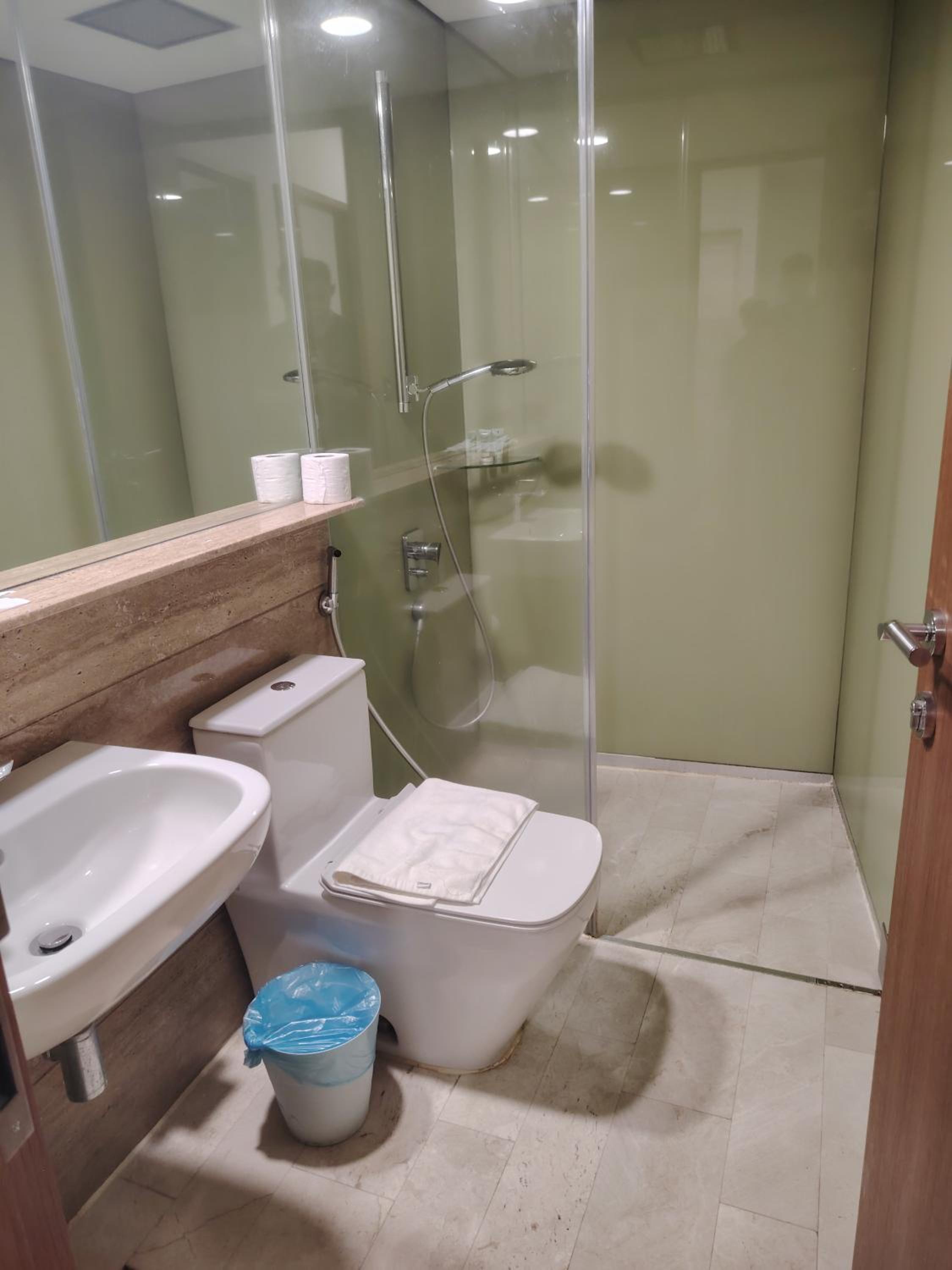 Sky Suites Near City Centre
