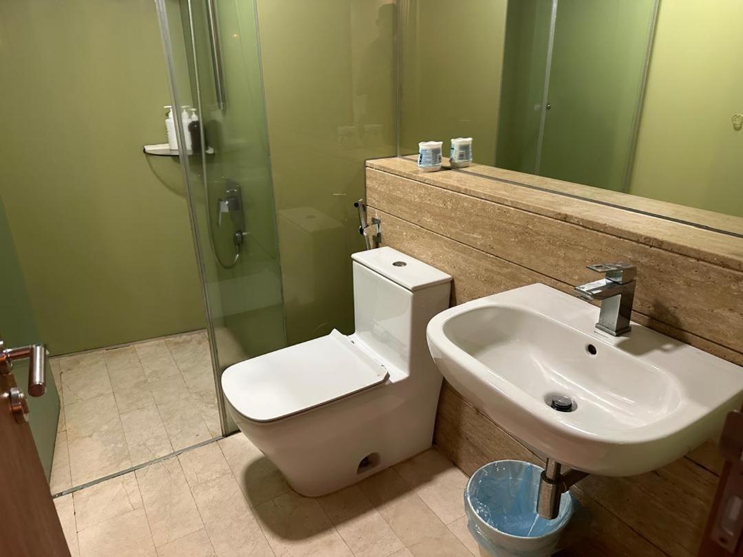 Sky Suites Near City Centre