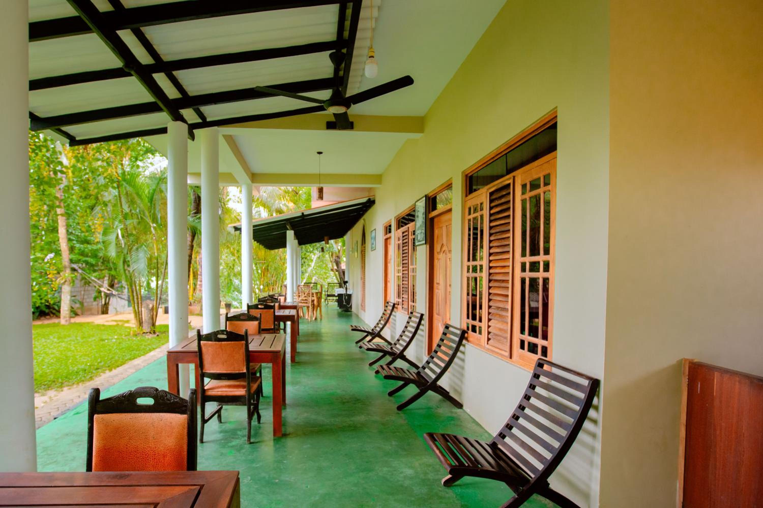 Yala River Face Inn