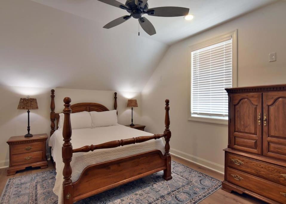 Boots&Suits Lakehouse Getaway