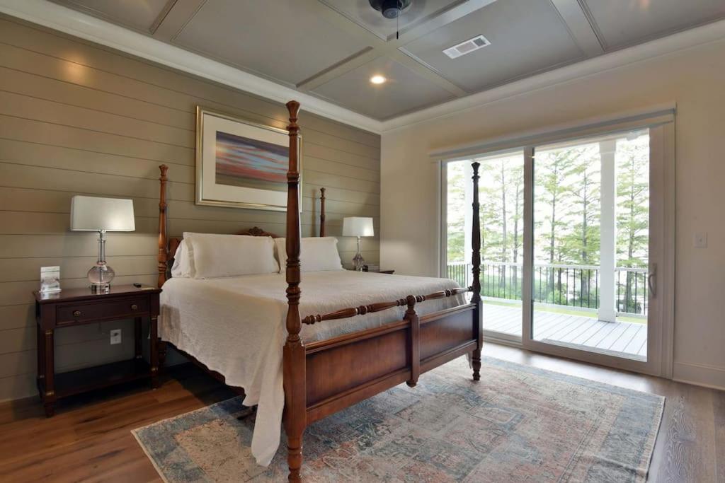 Boots&Suits Lakehouse Getaway