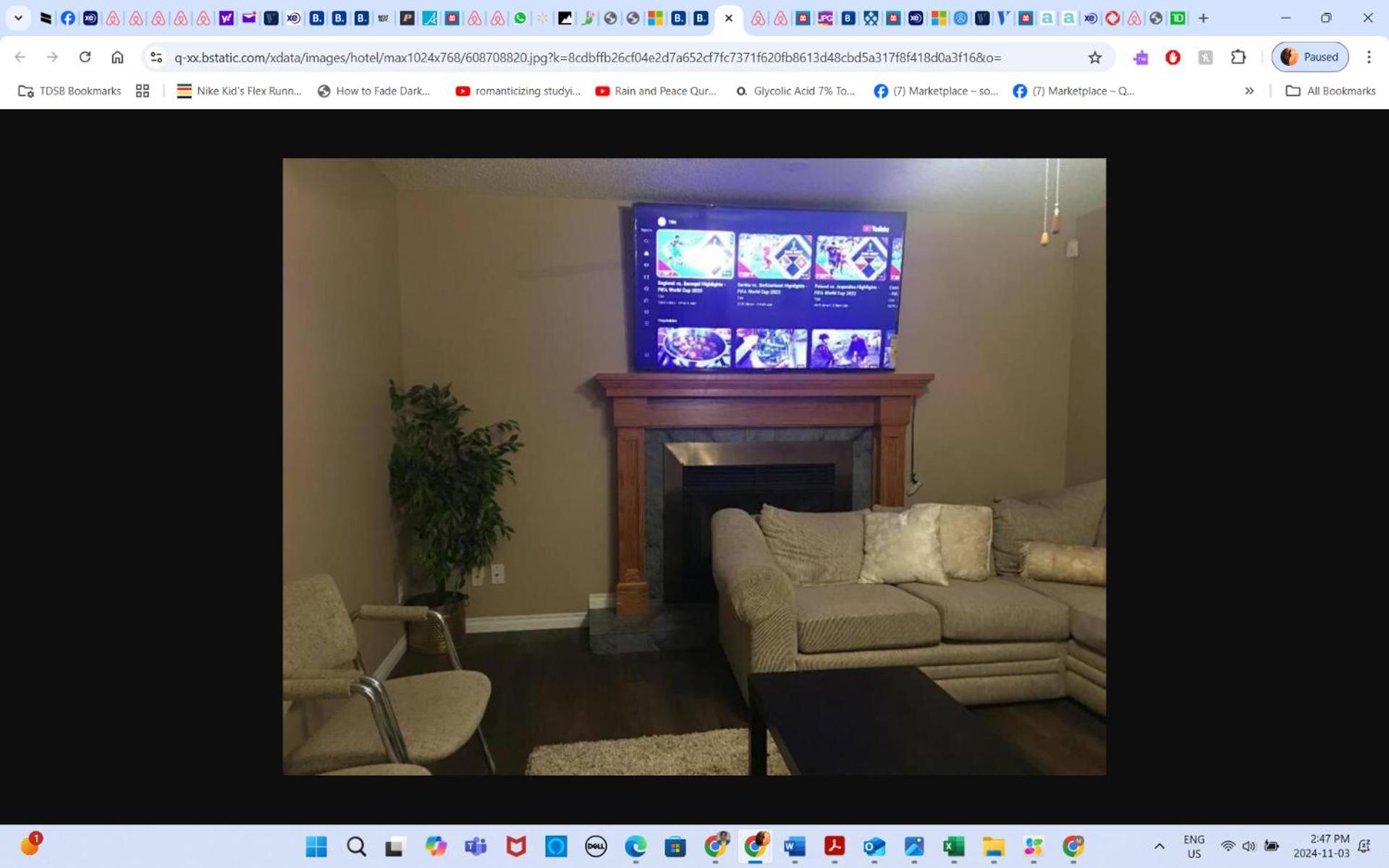 Master Bedroom private bathroom 23 minutes airport