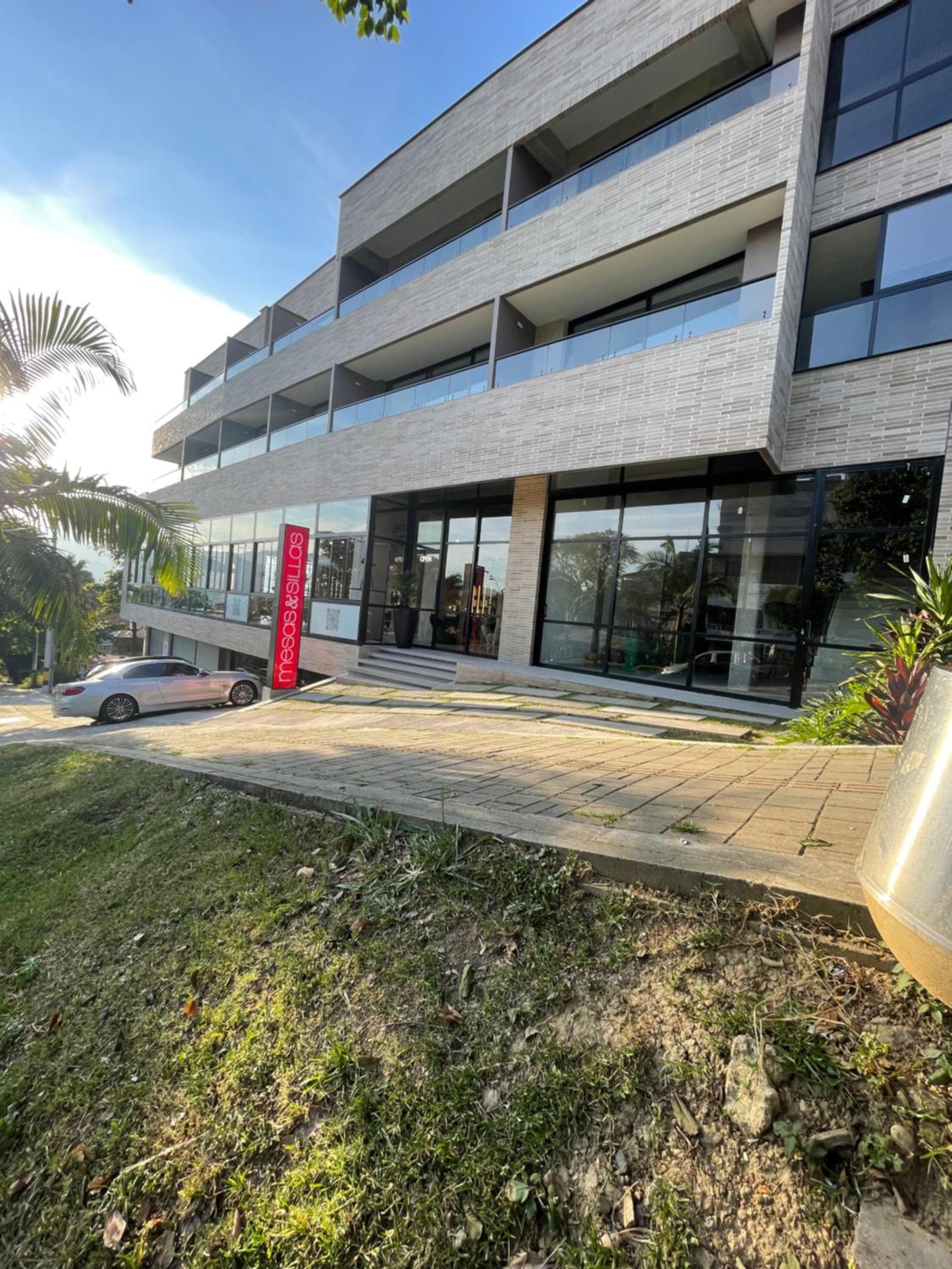 Apartamento con vista y aire acondicionado cerca a El Tesoro