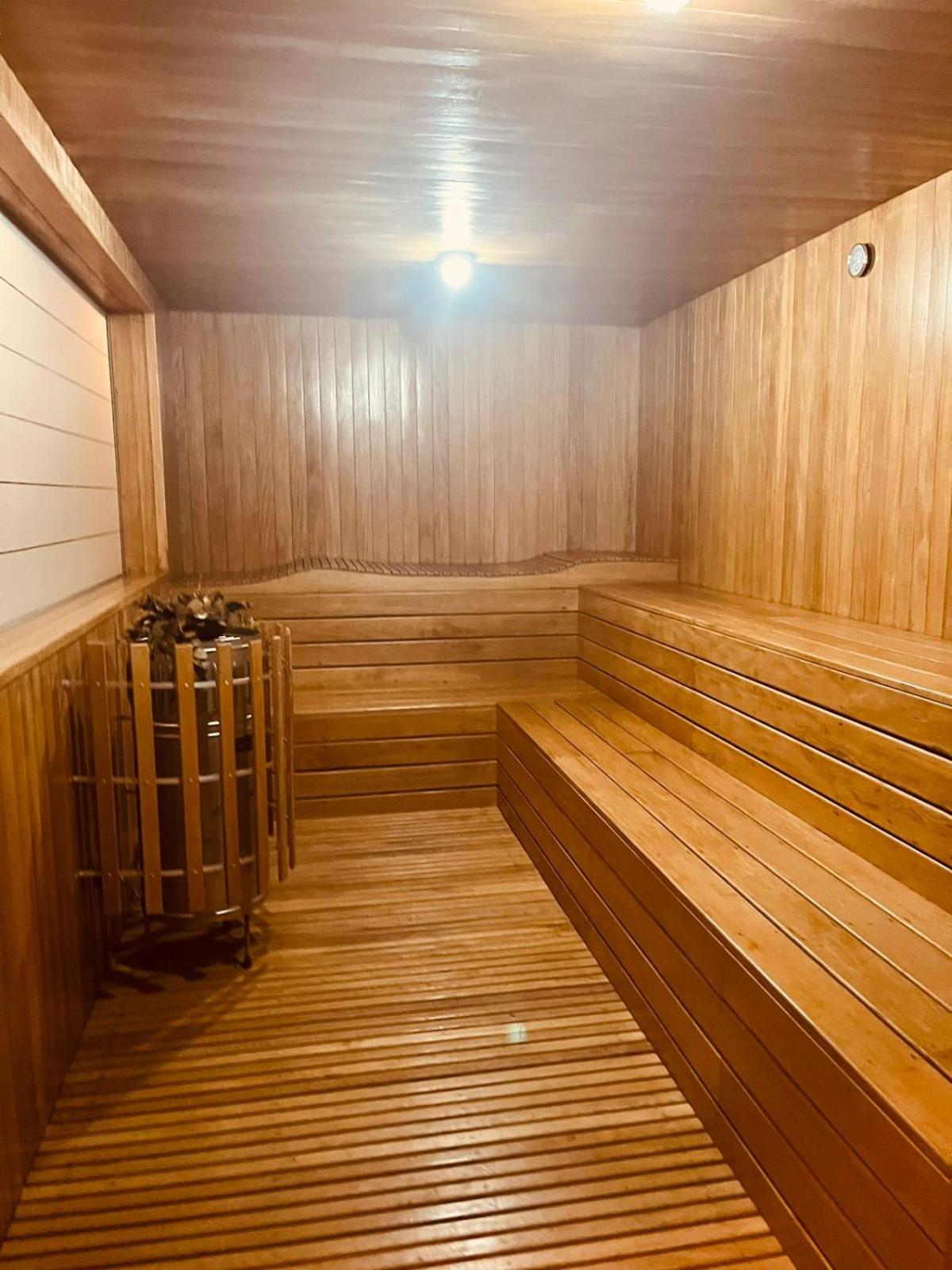 Crypto Hotel Boutique La Reina - Armored Mansion