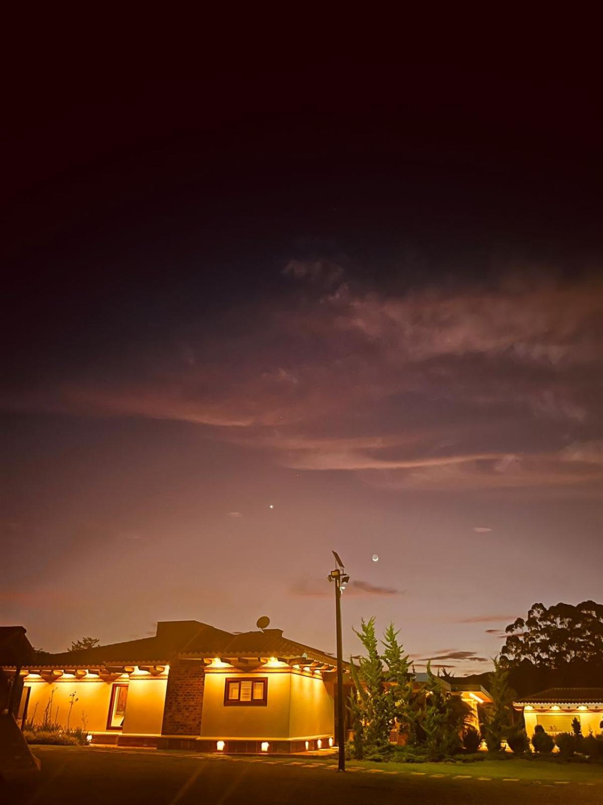 Crypto Hotel Boutique La Reina - Armored Mansion