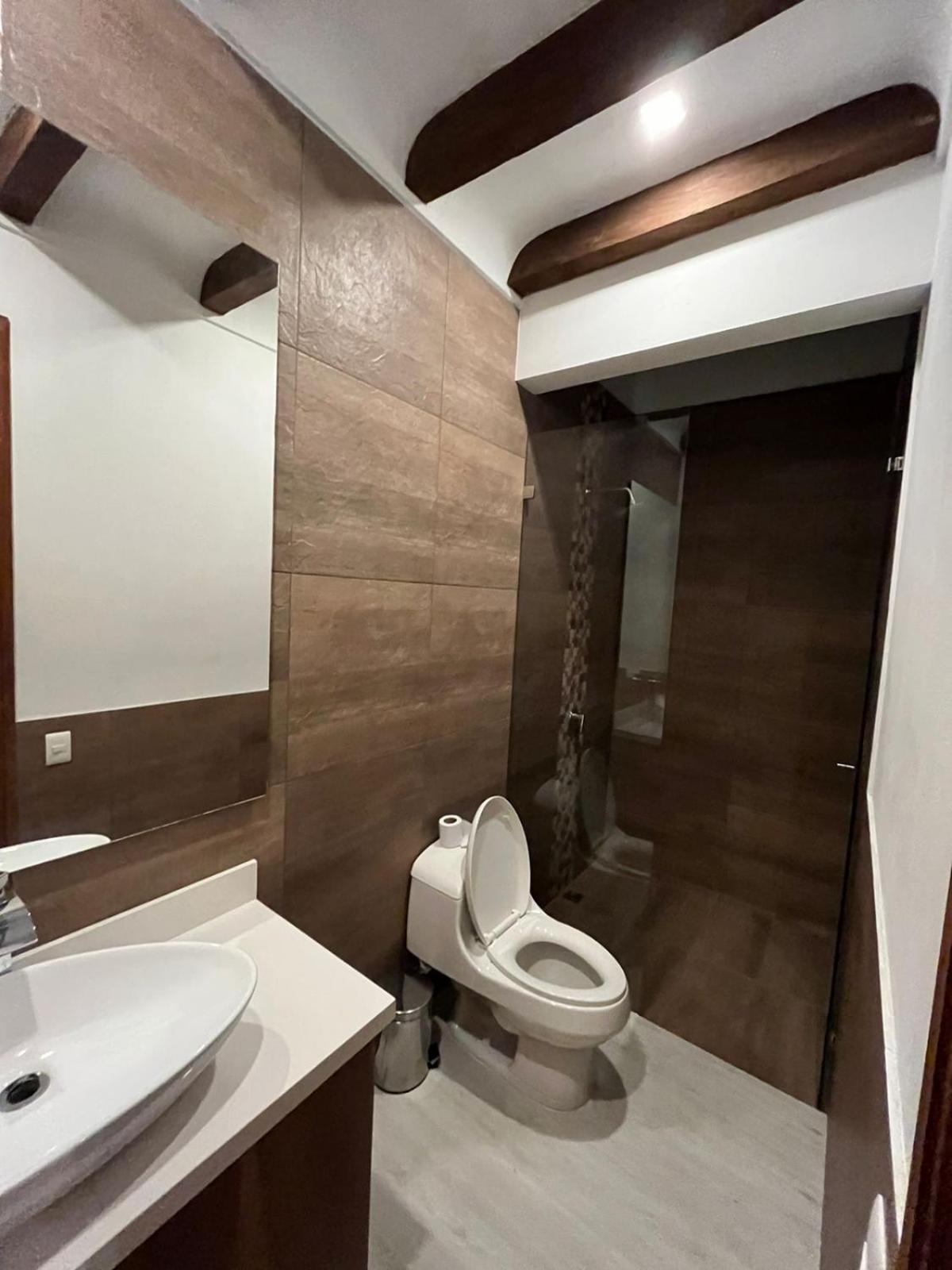 Crypto Hotel Boutique La Reina - Armored Mansion