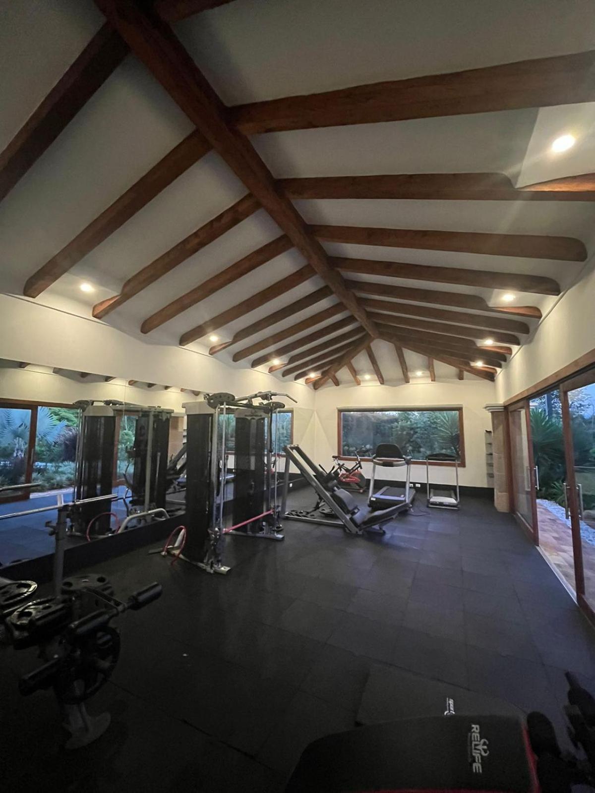 Crypto Hotel Boutique La Reina - Armored Mansion