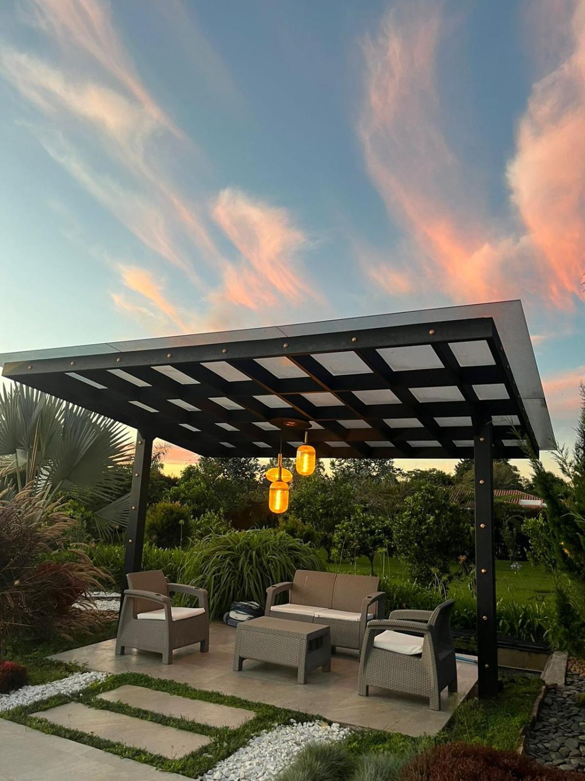 Crypto Hotel Boutique La Reina - Armored Mansion