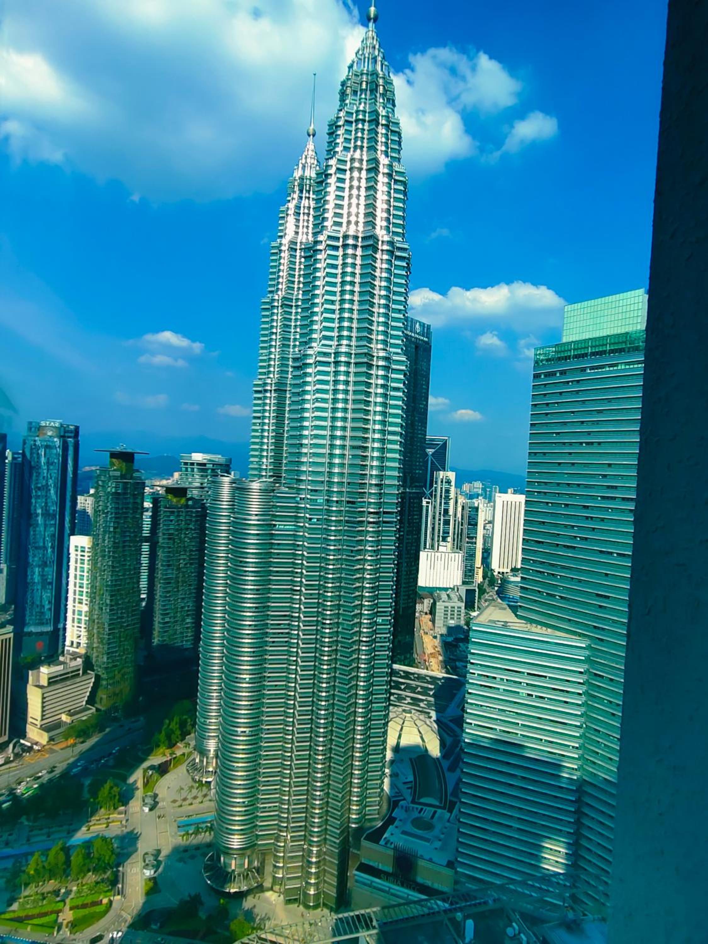 Sky Suites Near City Centre