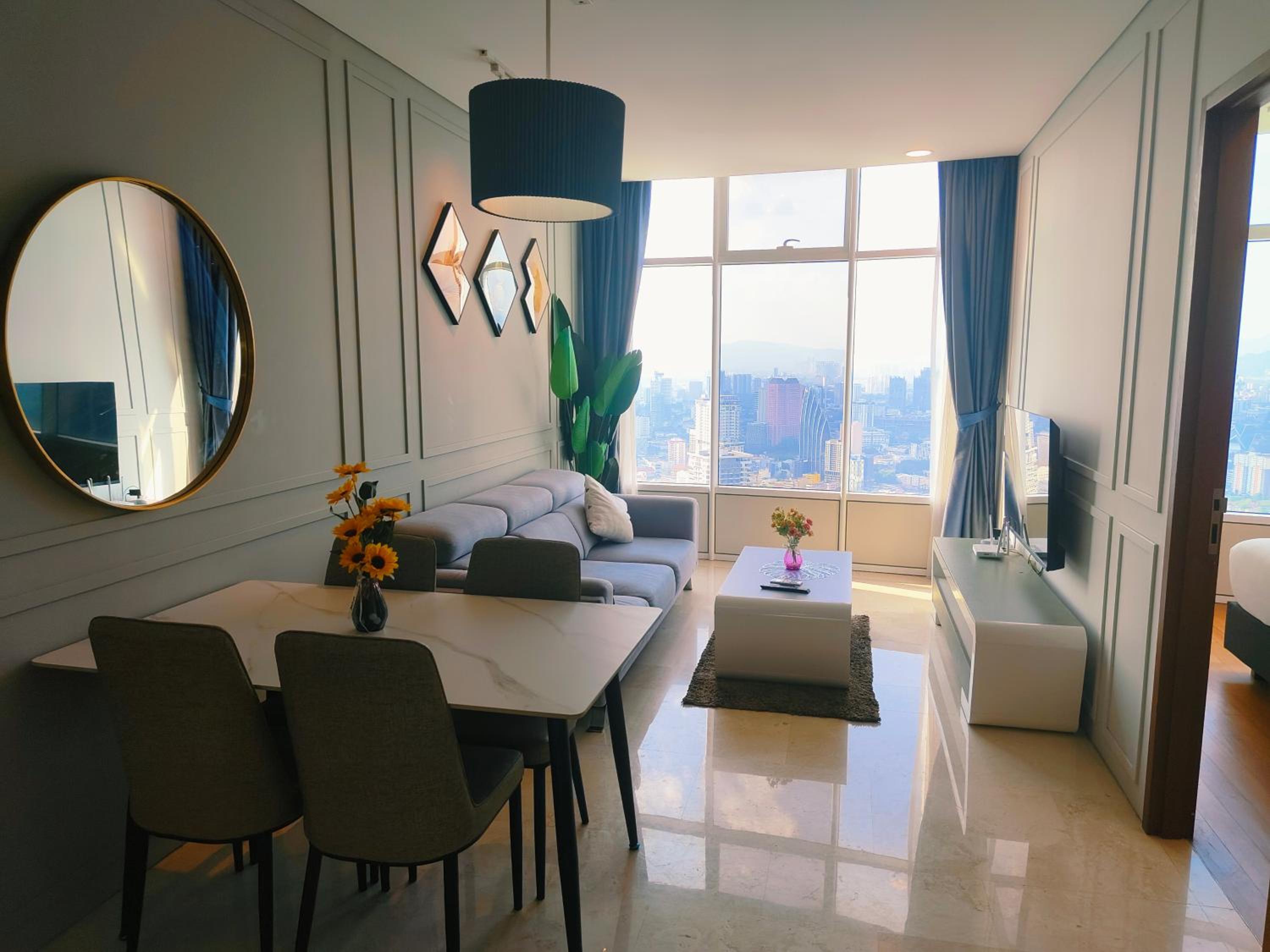Sky Suites Near City Centre