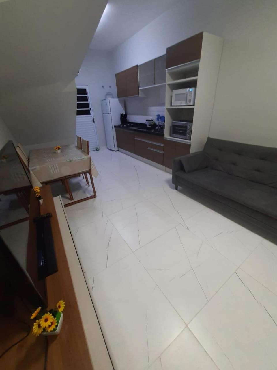 Peruíbe: Casa em Condomínio c/ Piscina