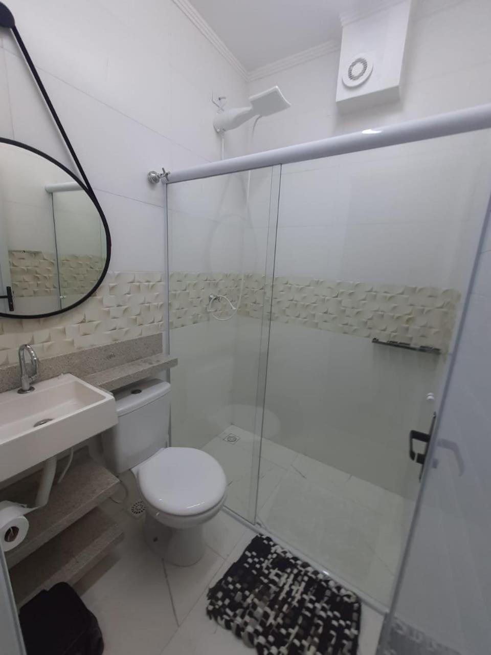 Peruíbe: Casa em Condomínio c/ Piscina