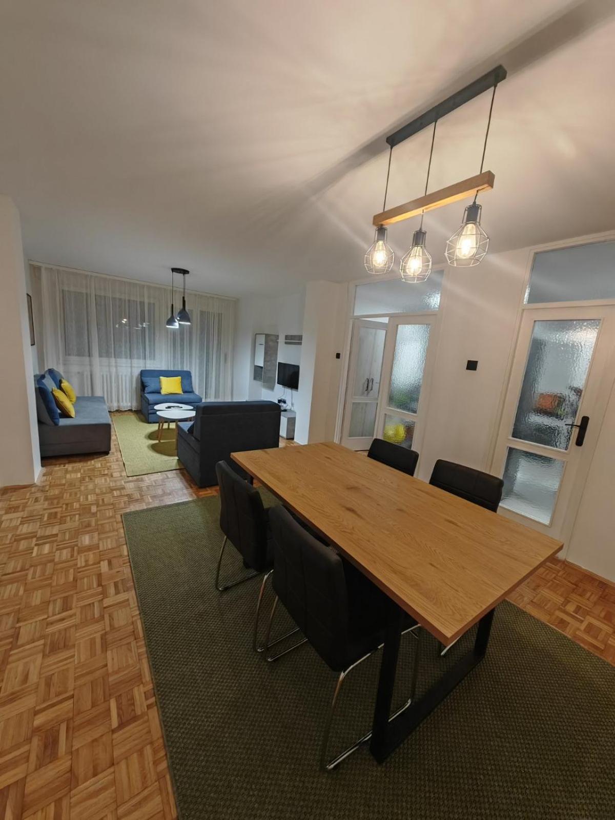 NEW BELGRADE Lovely three bedroom apartment view 5