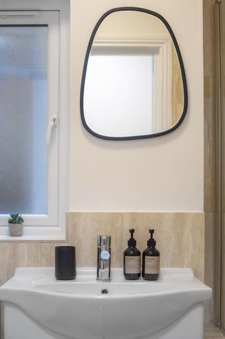 King's Cross Townhouse - Contemporary Garden Flat