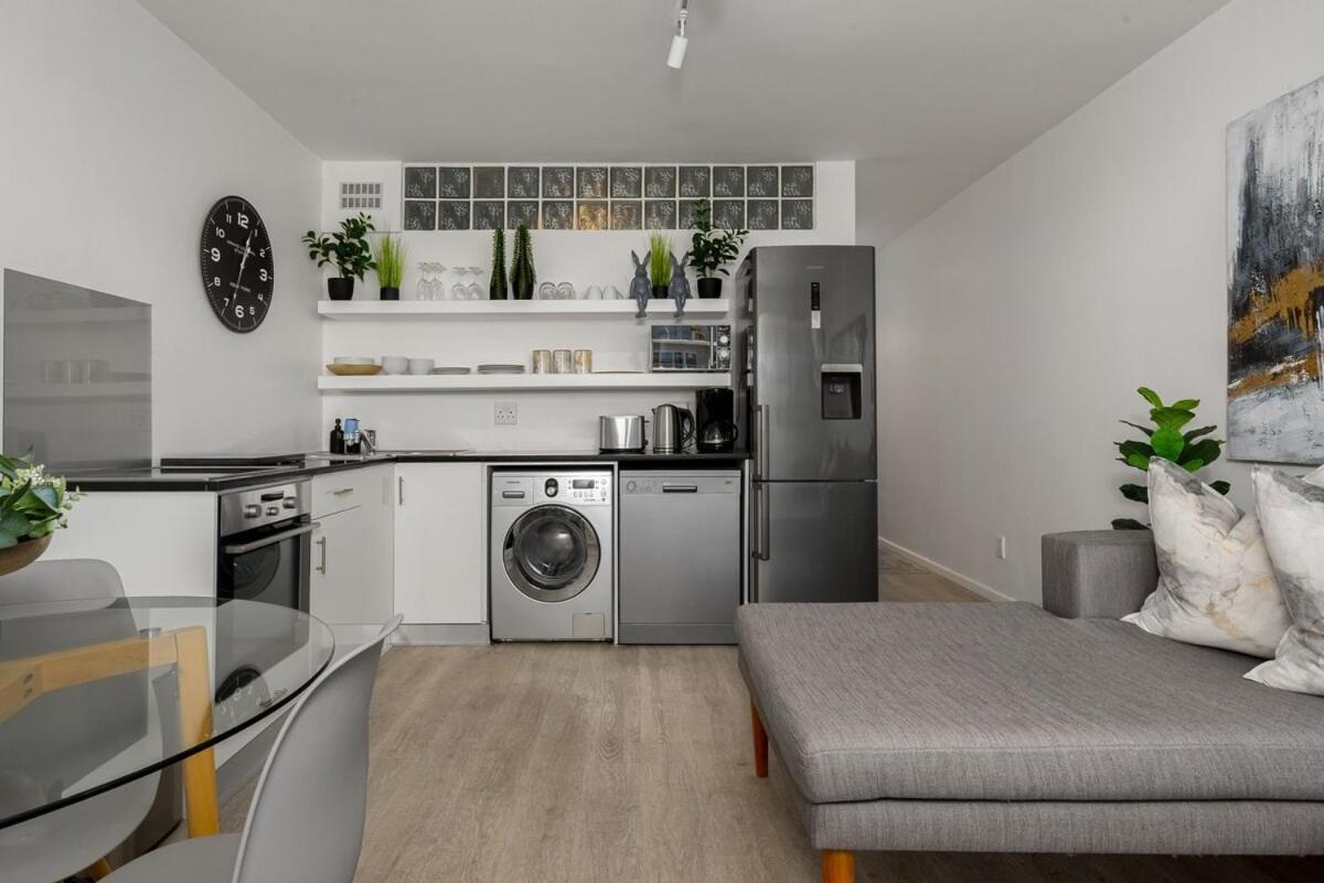 Mouille Point Seaview Apartment